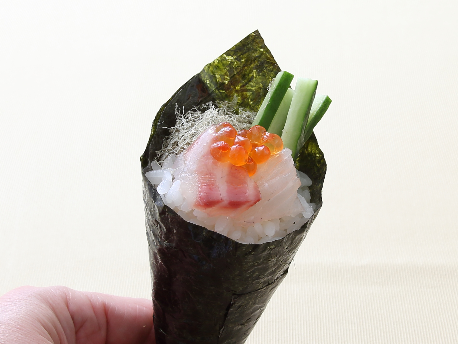 想い伝える手巻き寿司（鯛おぼろ昆布）のレシピ・作り方