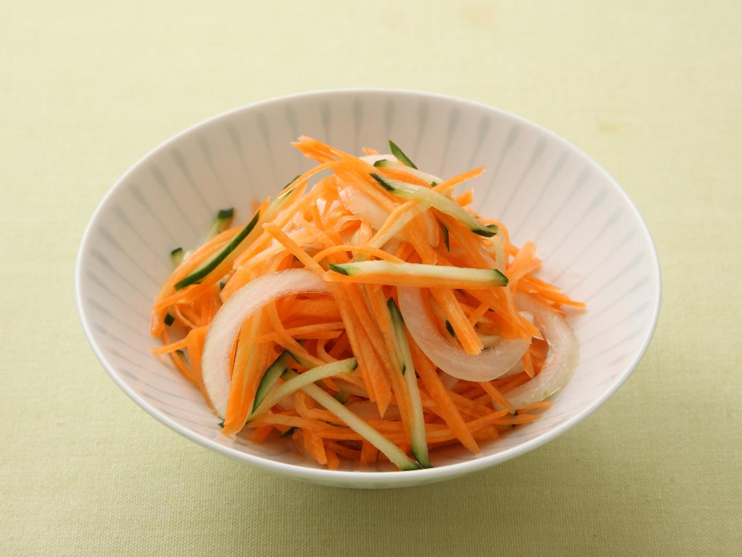にんじんといろいろ野菜の細切りフレッシュピクルスのレシピ・作り方