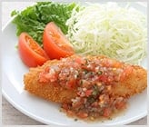 白身魚のフライ トマトバジルソース