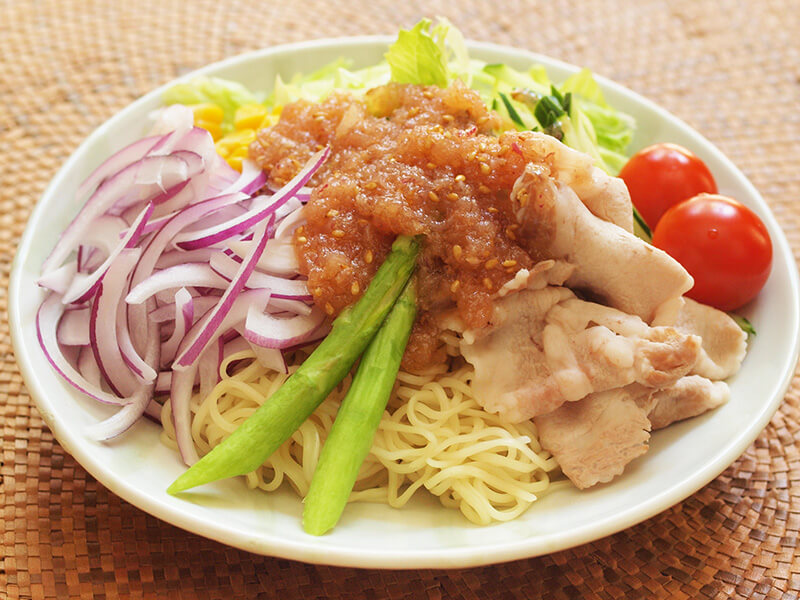 紫たまねぎのラーメンサラダ　ごまぽん酢風味