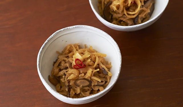 切り干し大根と干ししいたけの炒め酢煮