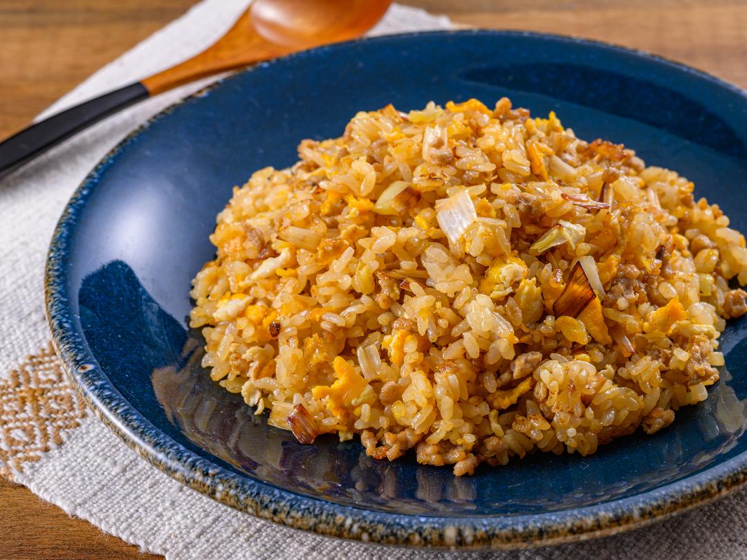 焼き飯（１食あたりの「いいこと酢　ソースタイプ」摂取量　約１８ｍｌ）