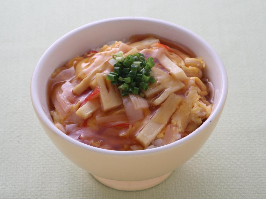 たけのこかに玉あんかけ丼