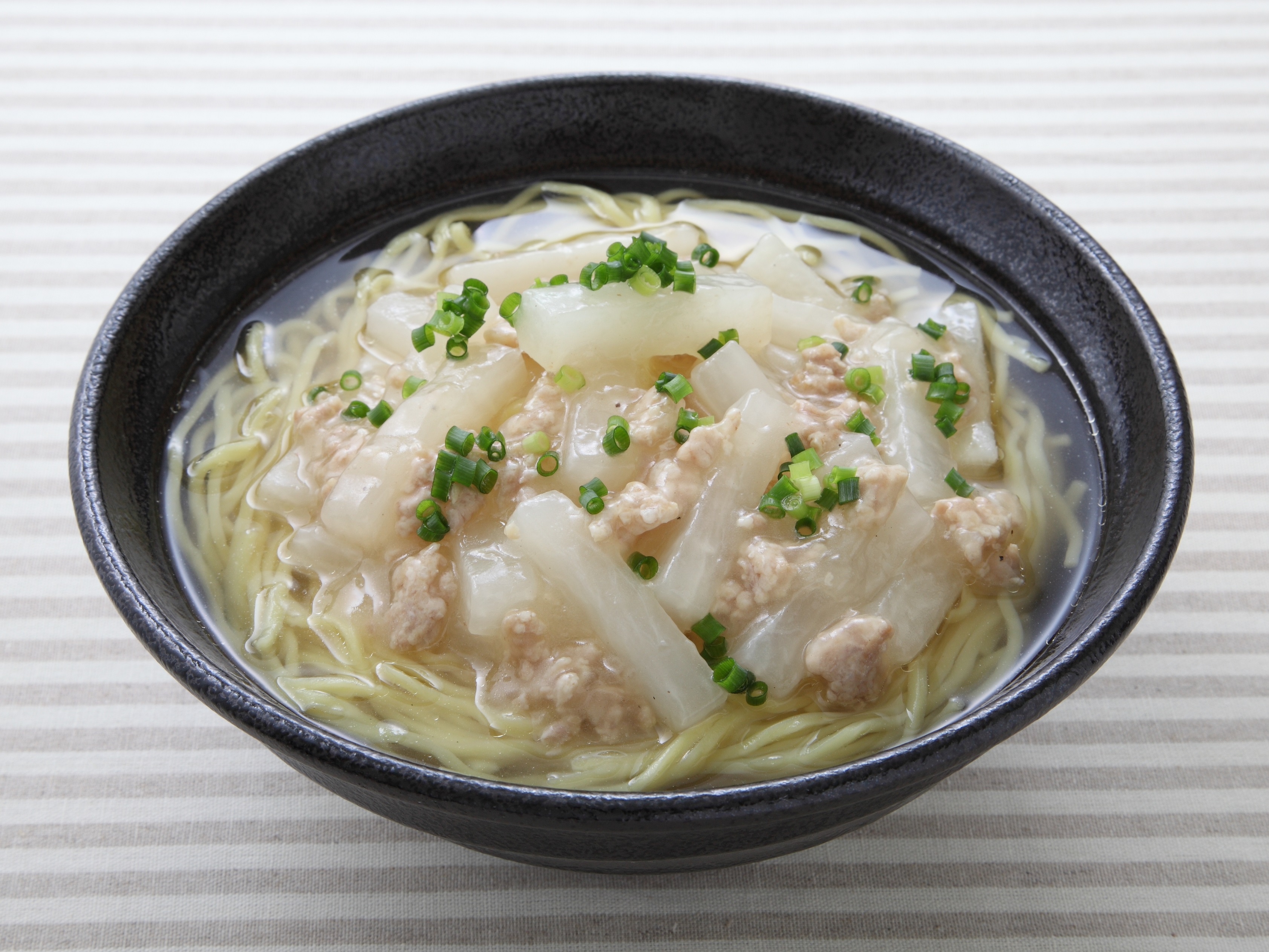 大根の鶏そぼろあんかけラーメン