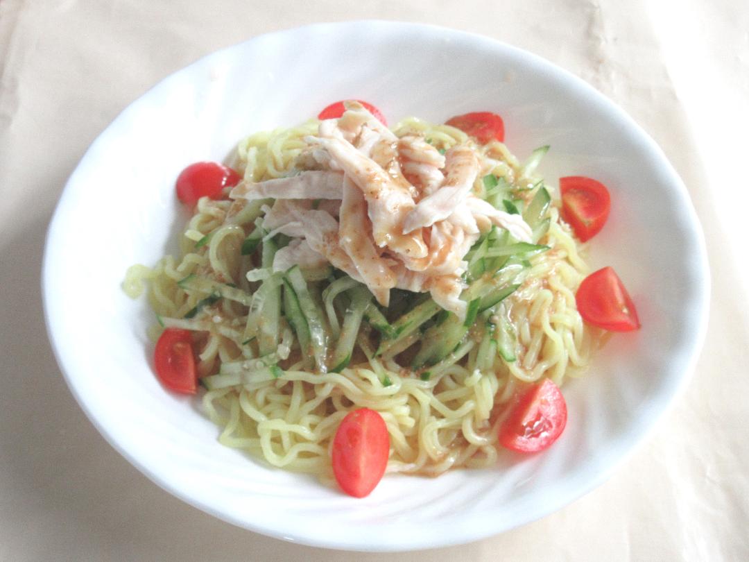 蒸し鶏の「ごまぽん」冷やし麺のレシピ・作り方