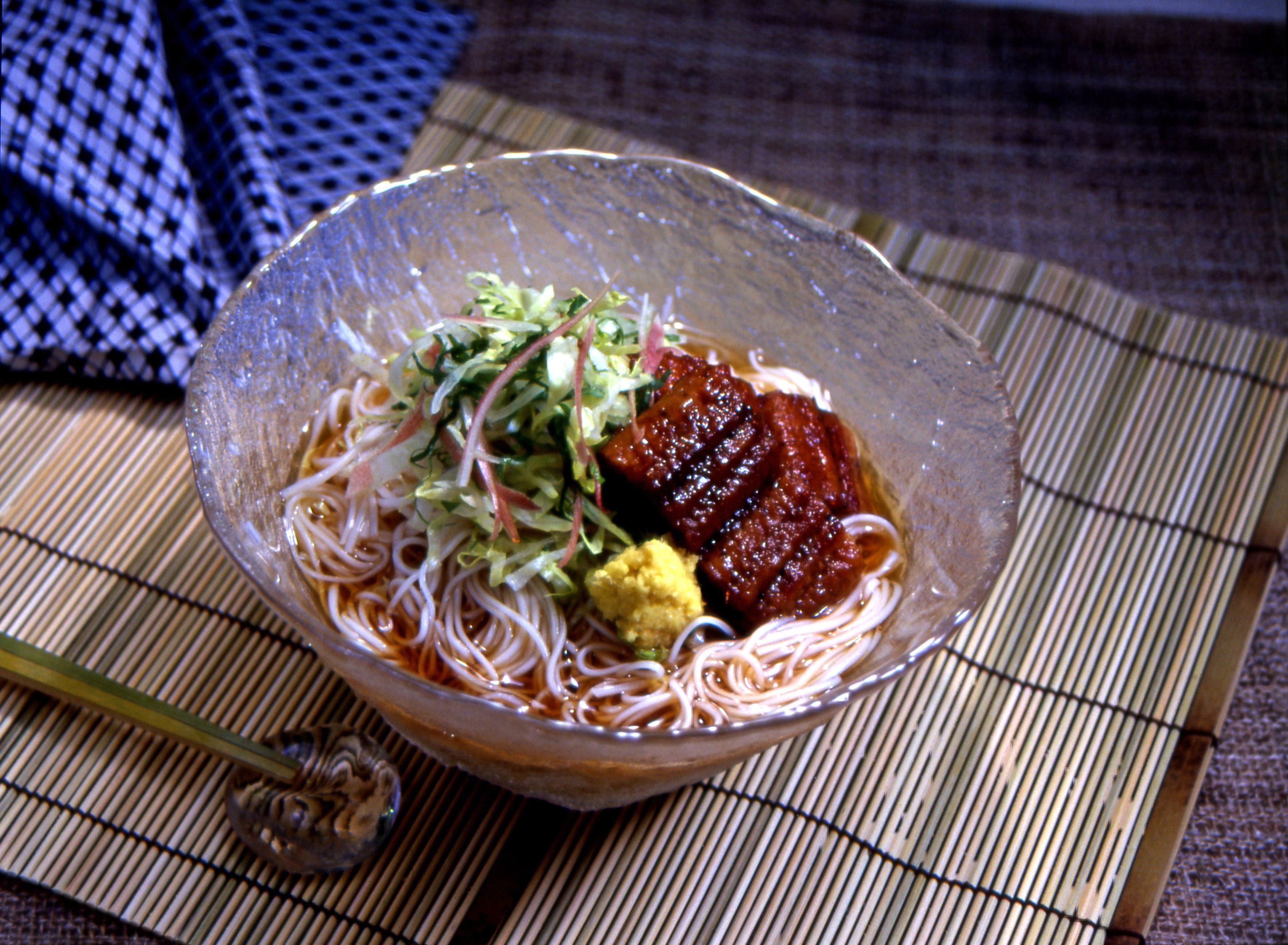 うなぎとシャキシャキ野菜のそうめん