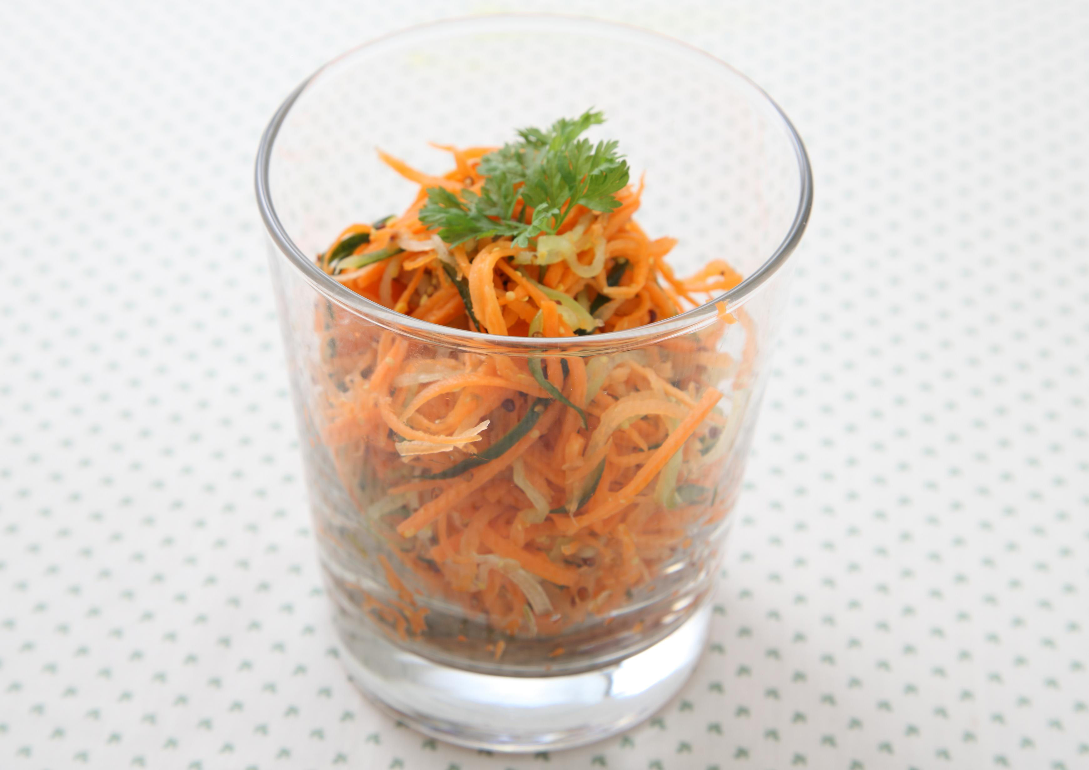 せん切り野菜のフレッシュピクルス