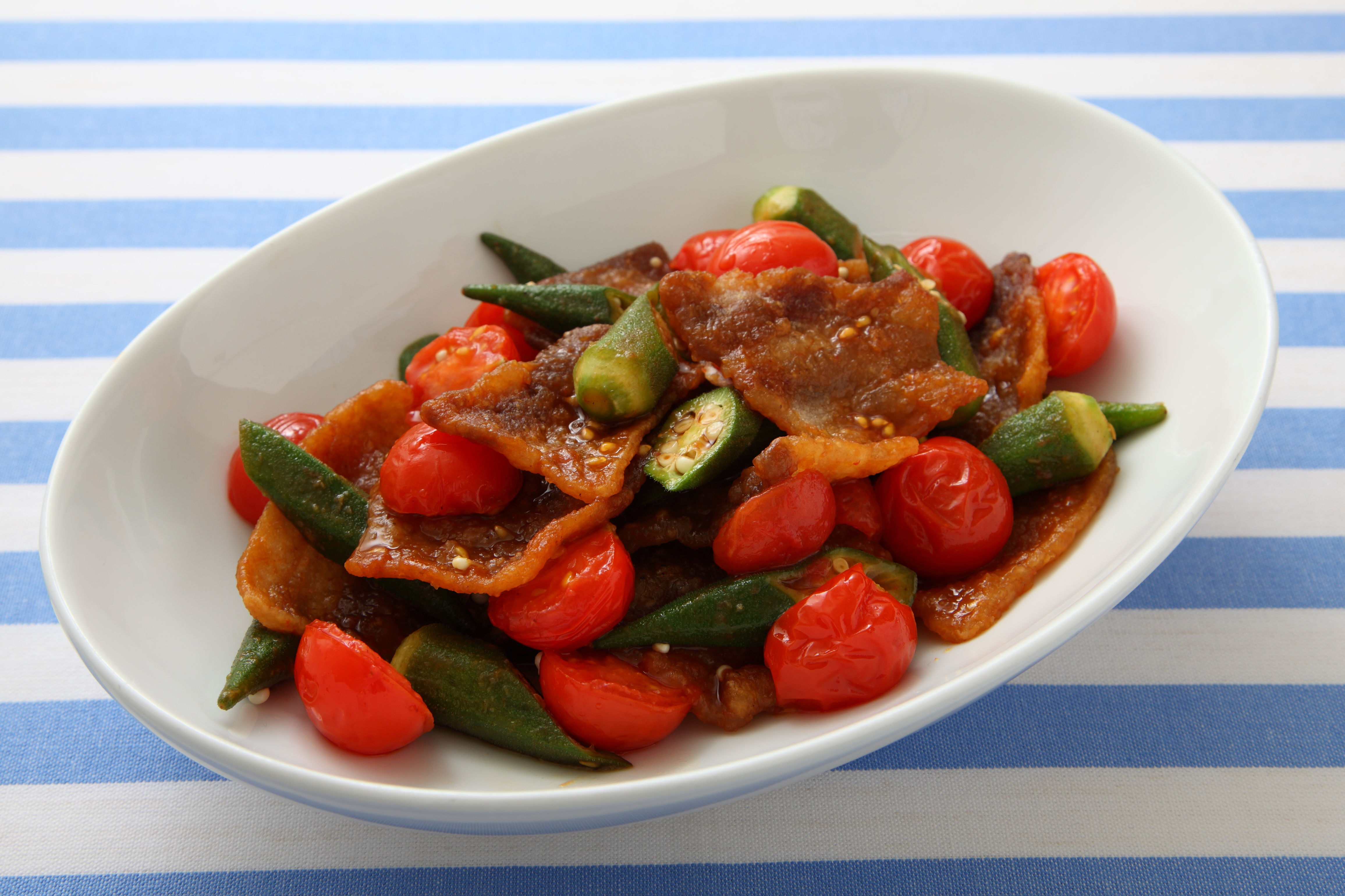 カリカリ豚肉と野菜のさっぱり炒め