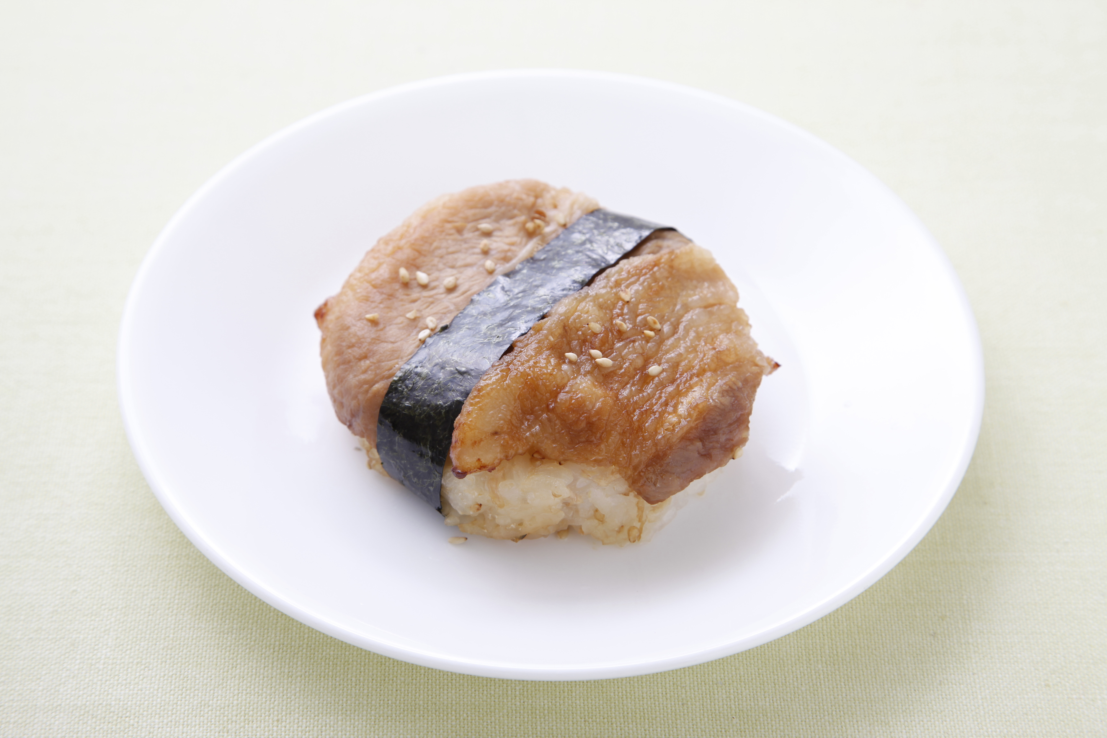 ぽん炒めRの肉巻きむすびすし