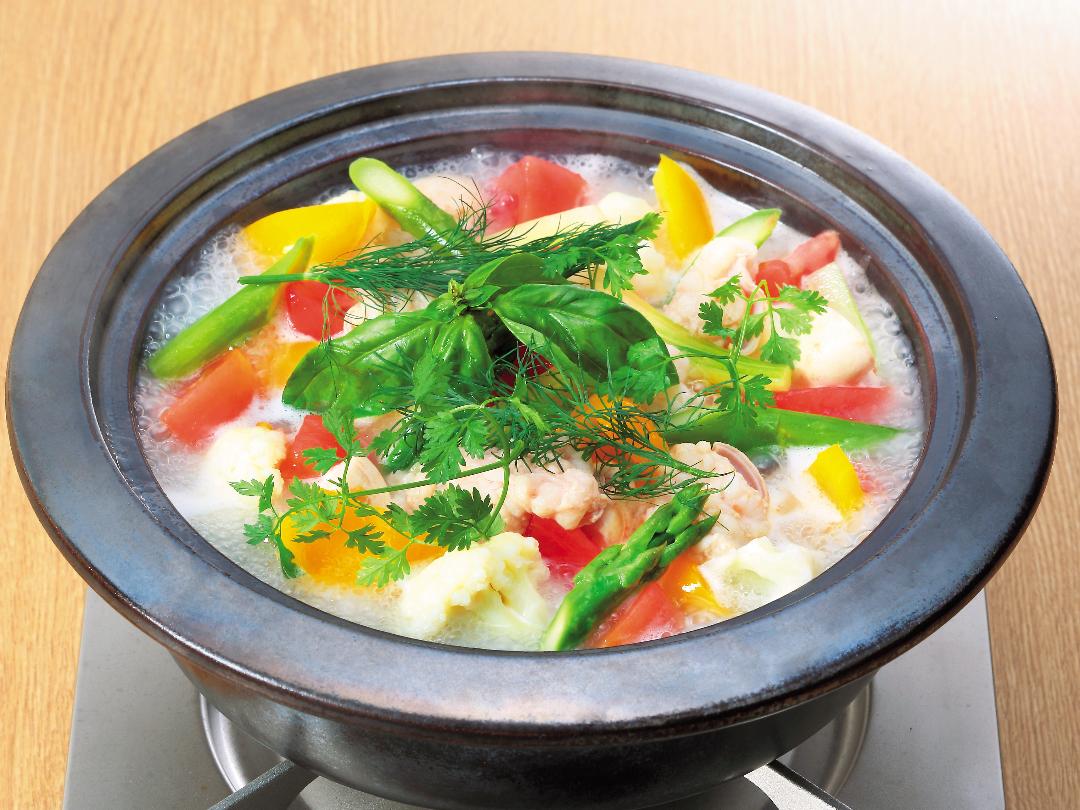 牛もつのハーブ白湯鍋