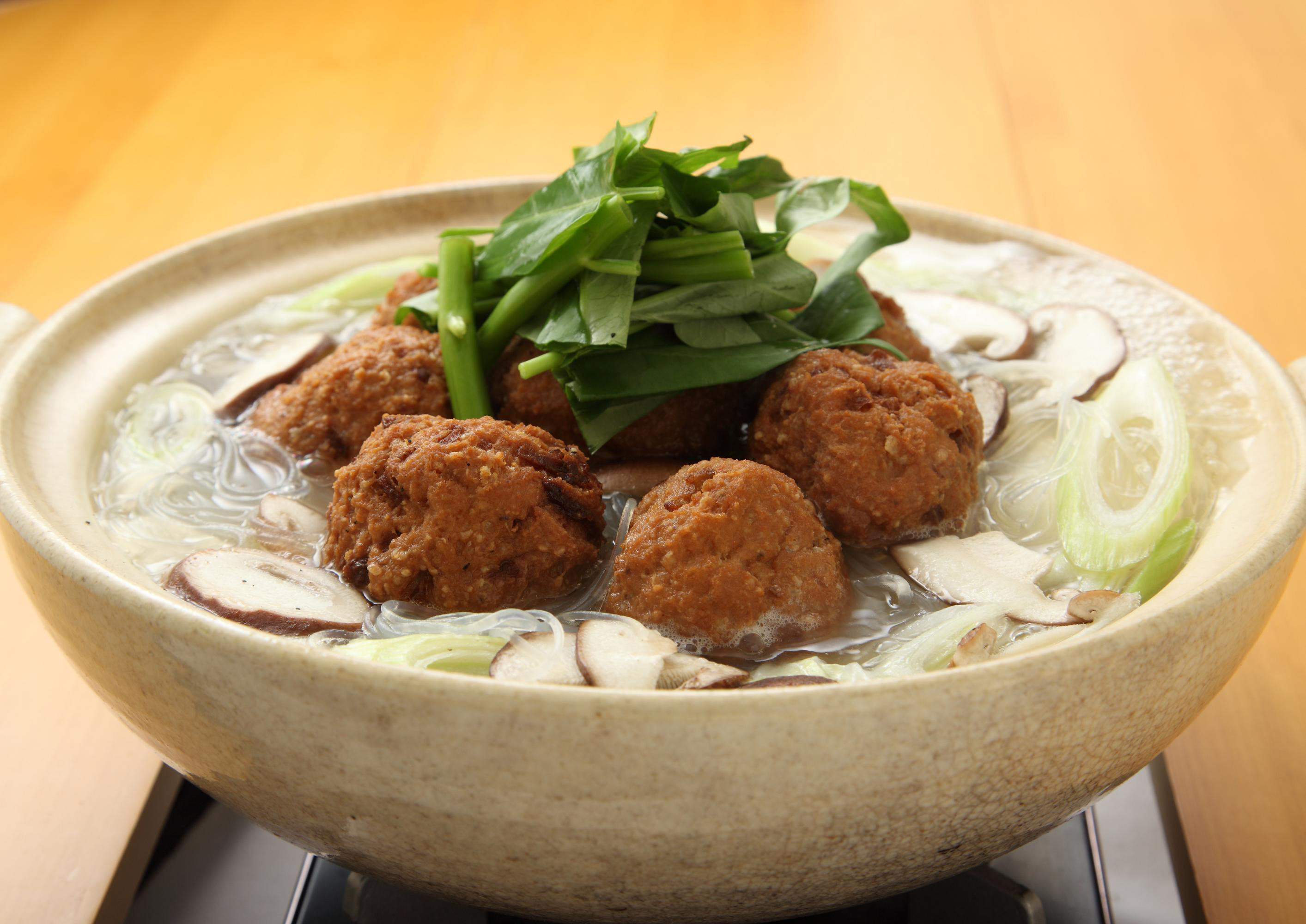 揚げ豚団子と春雨のあごだし鍋