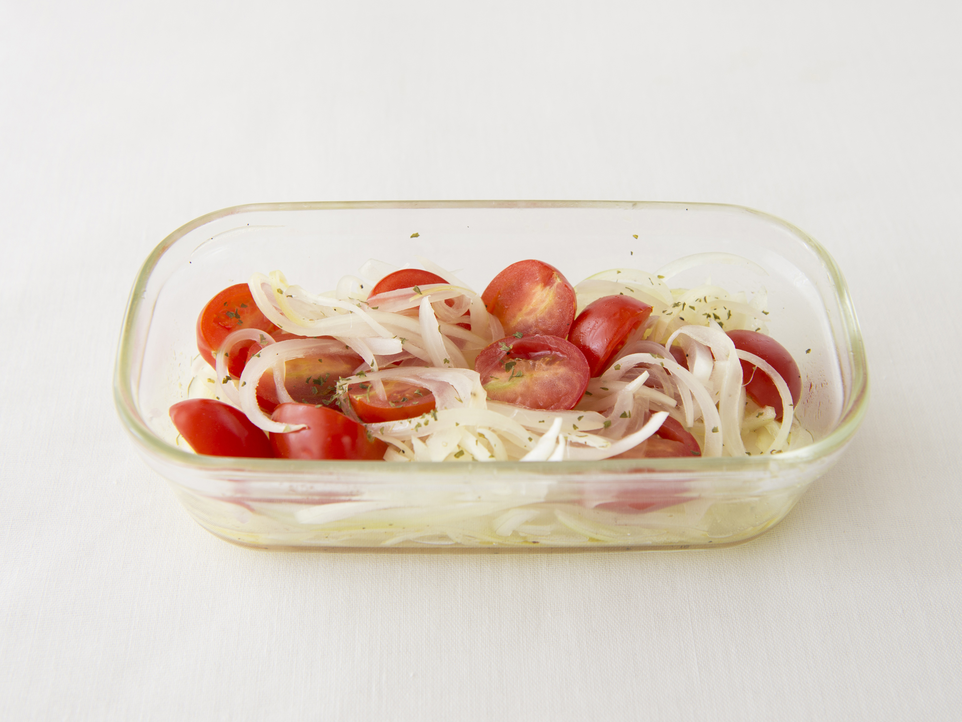 玉ねぎとトマトのマリネ