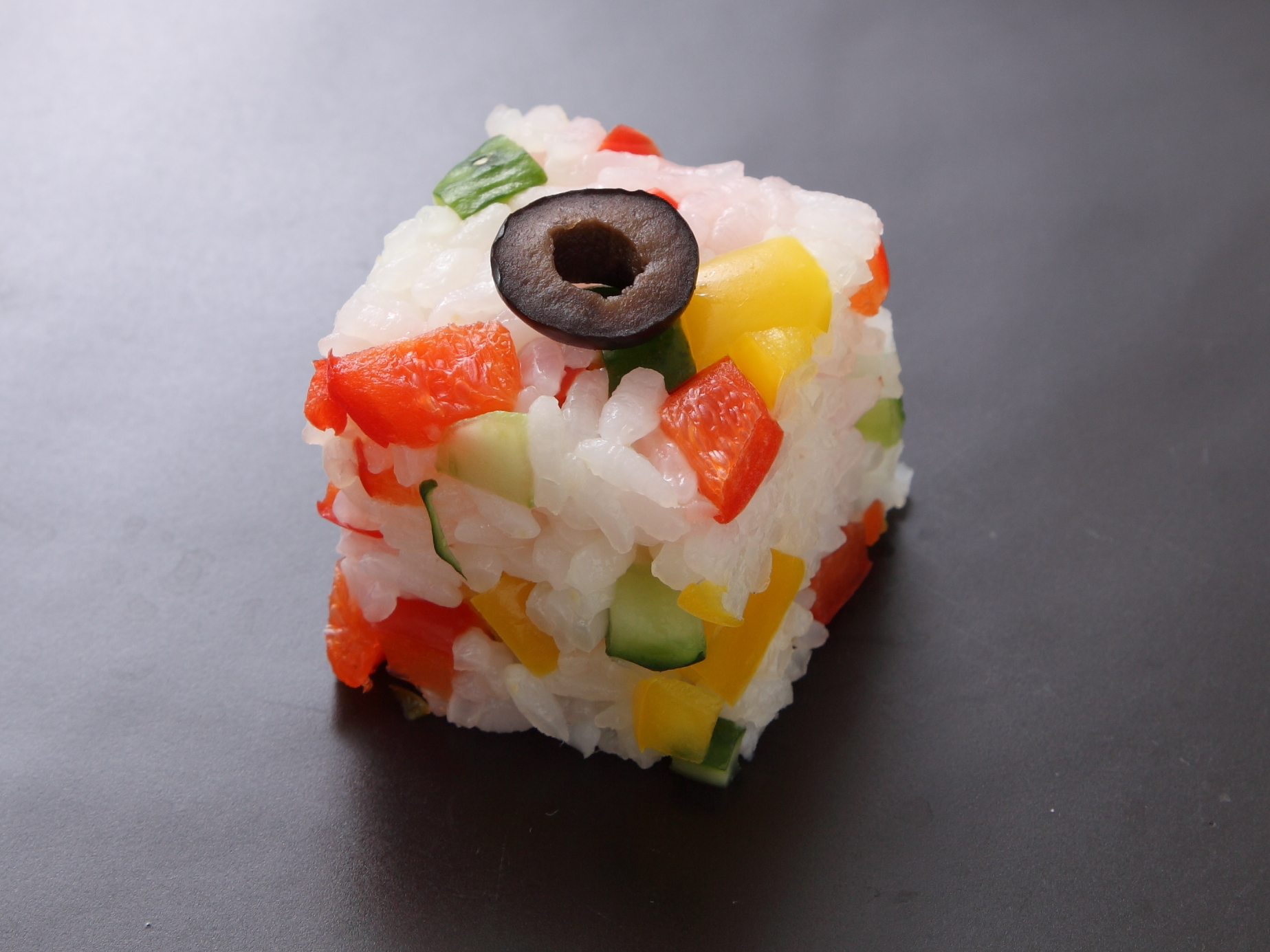 ピクルスサラダのキューブ寿司