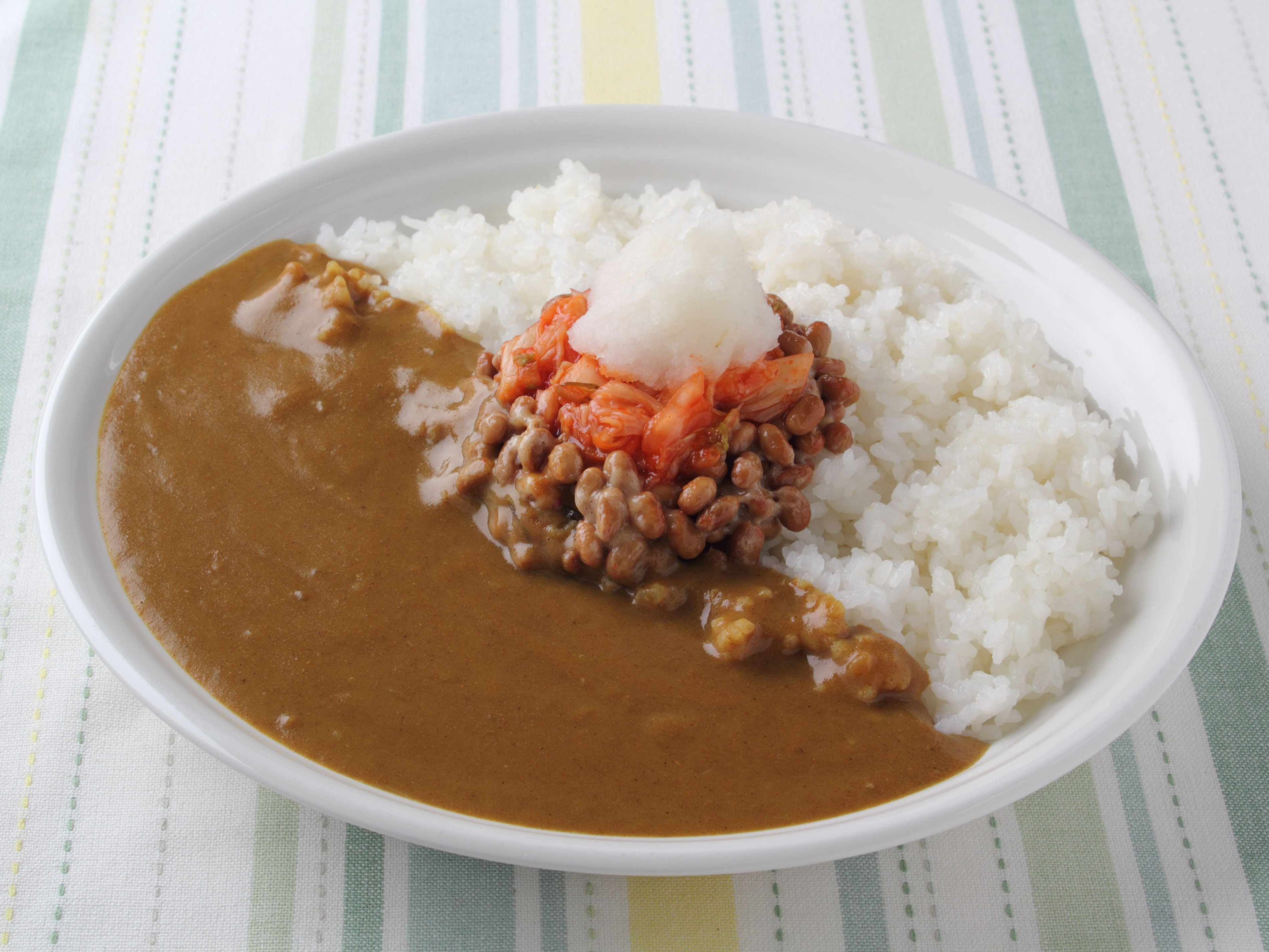 おろしキムチ納豆カレー