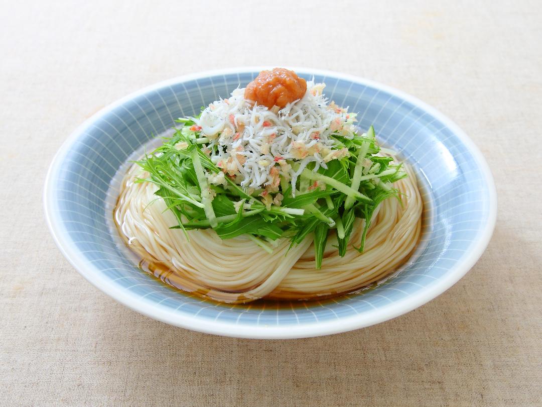 梅としらすのさっぱりサラダそうめんのレシピ・作り方