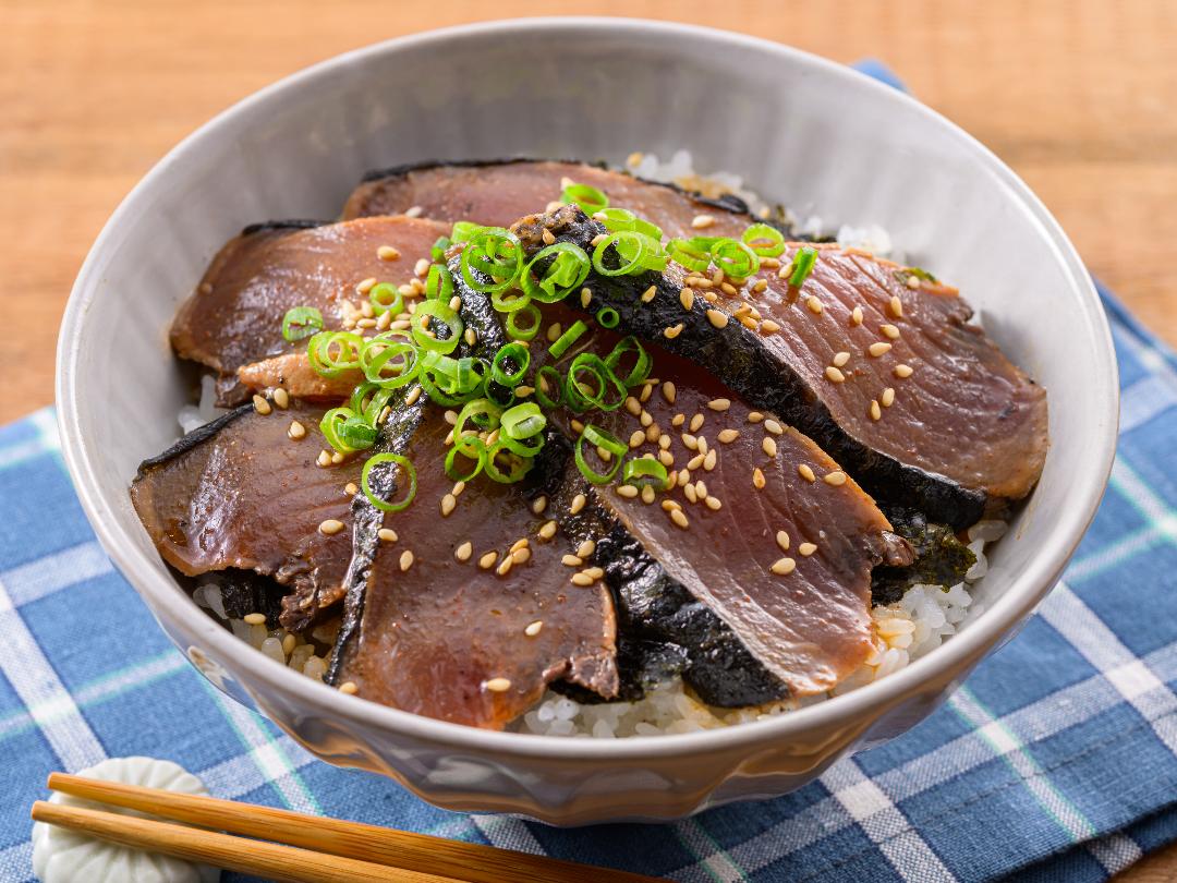 かつおの韓国風やみつき漬け丼