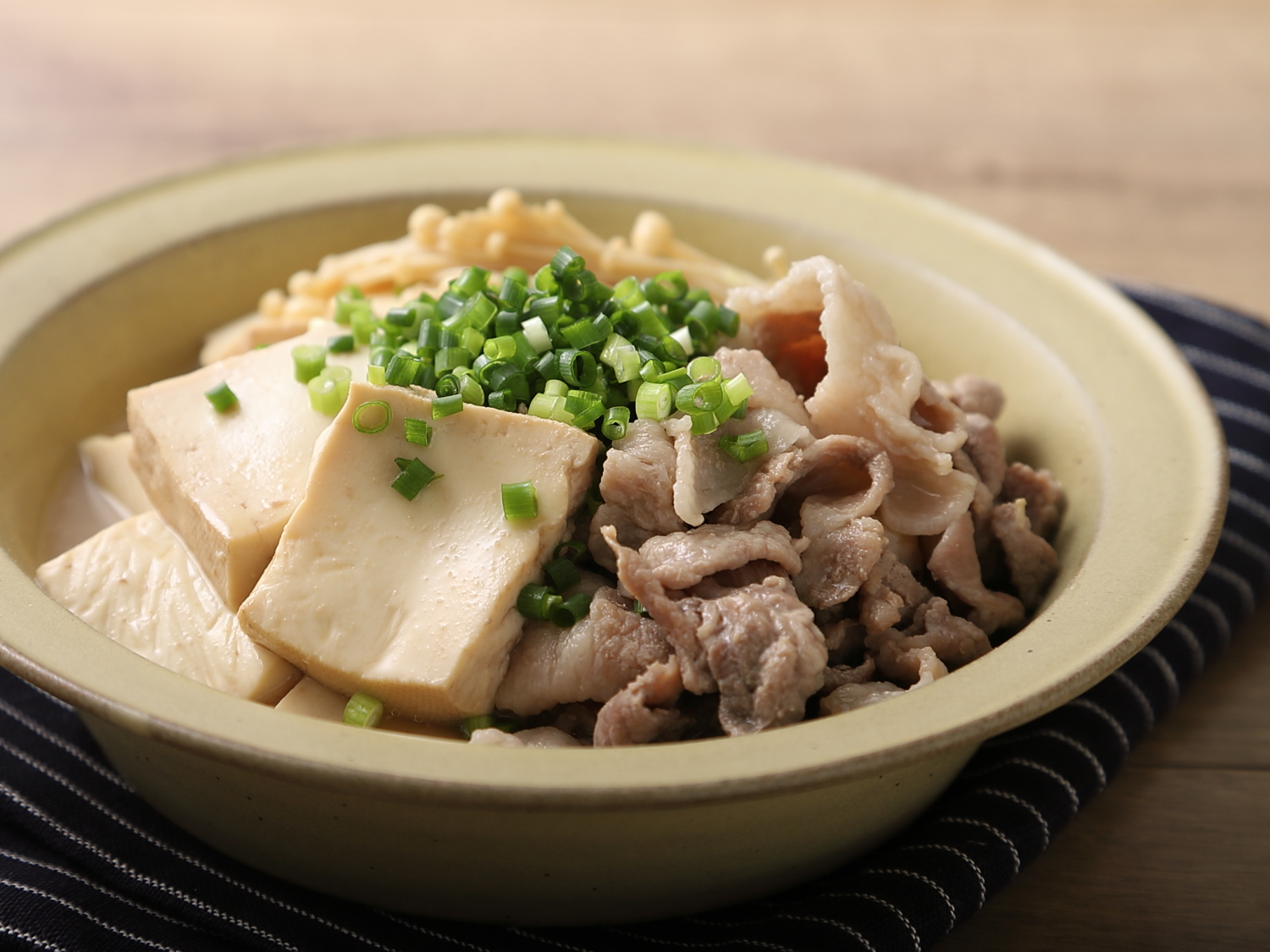 フライパンで豚肉豆腐のレシピ・作り方
