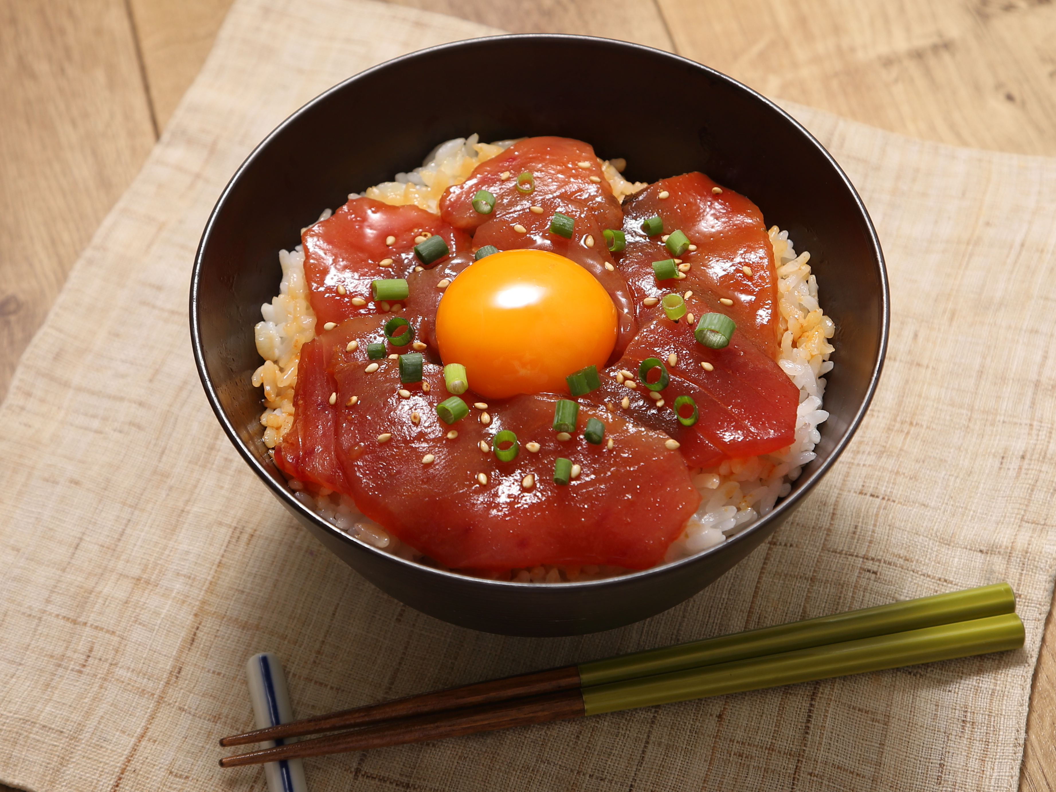 まぐろの漬け丼