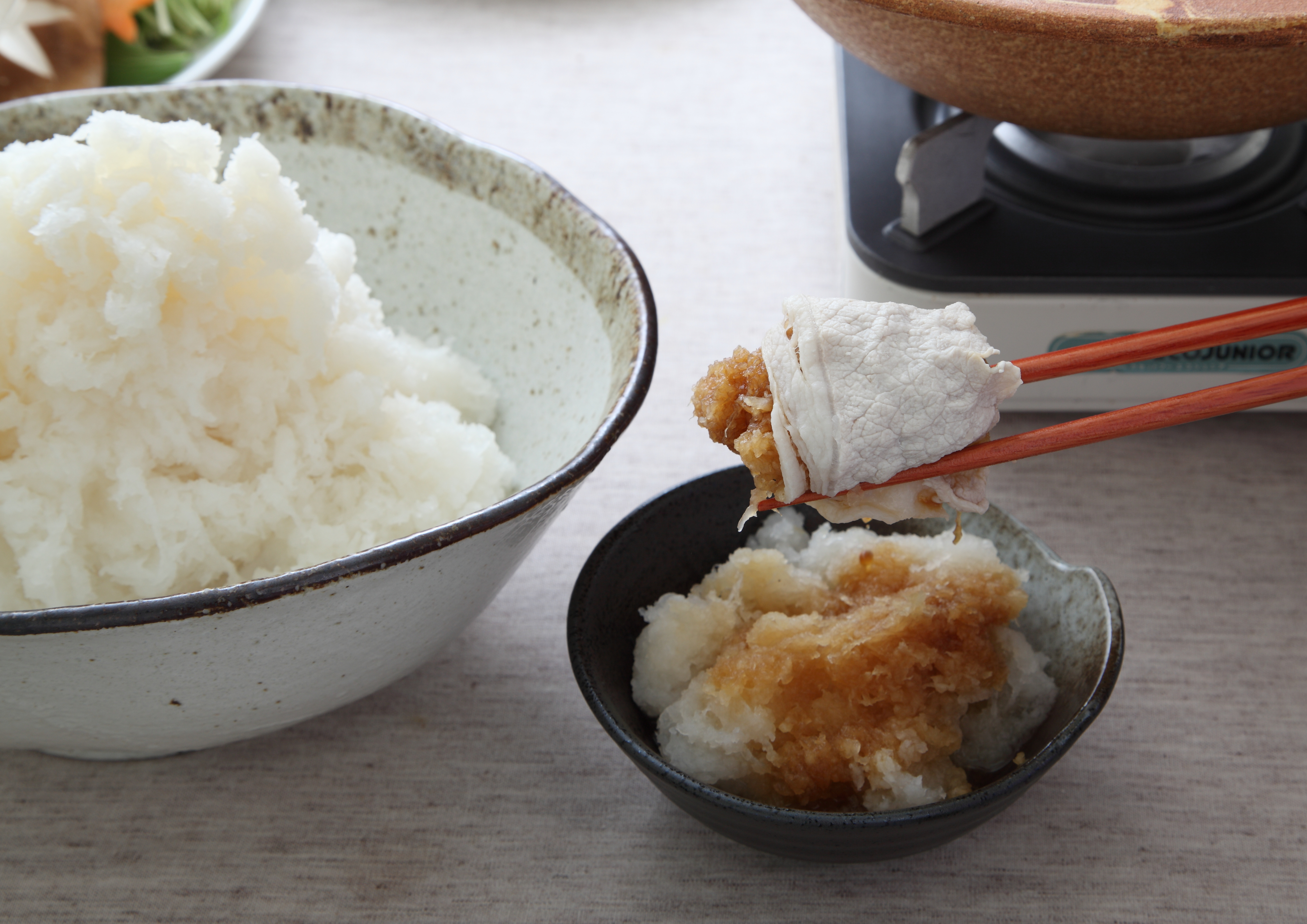 「味ぽん」と大根おろしで食べるしゃぶしゃぶ