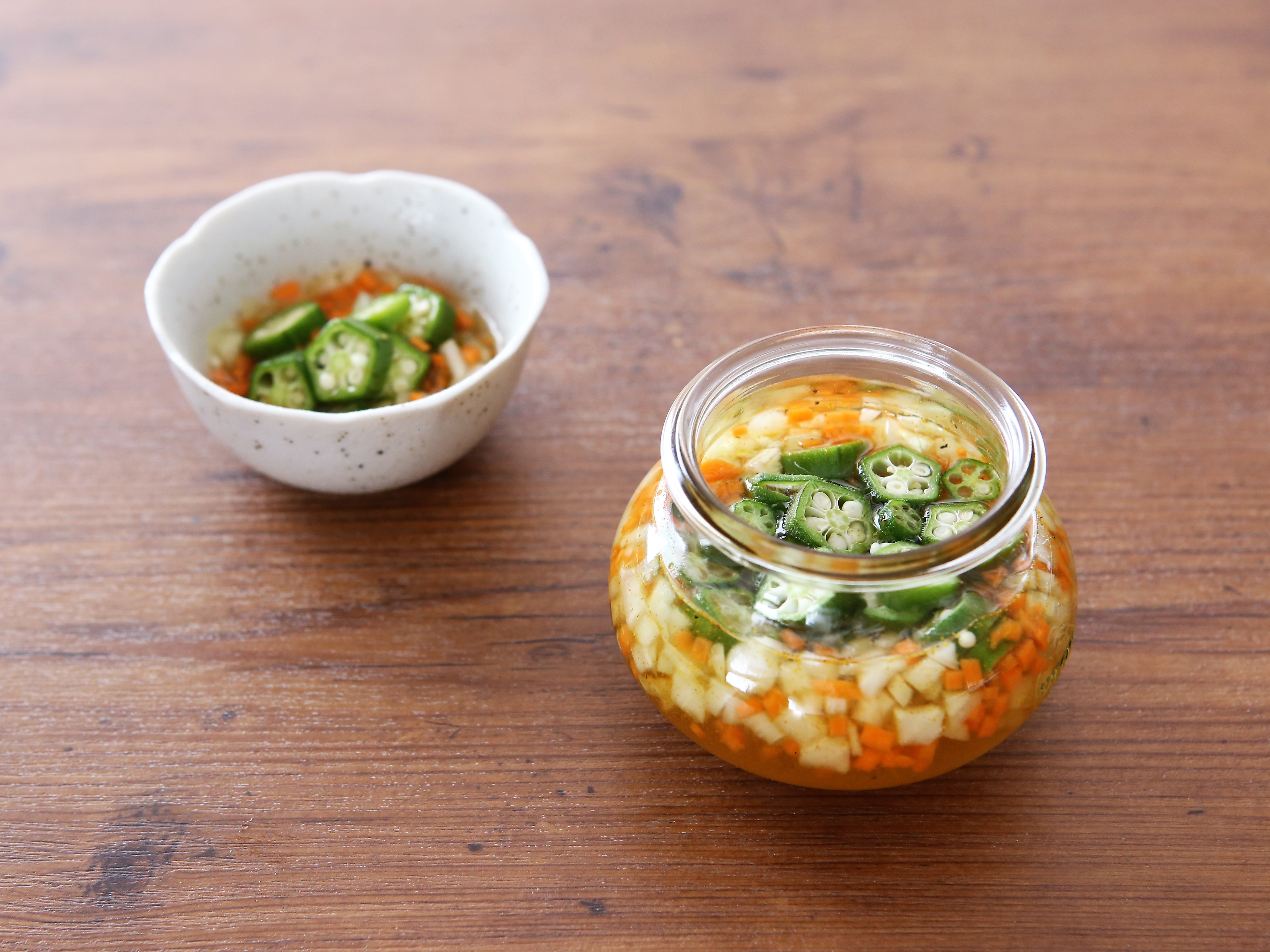 オクラの万能野菜だれ（カレー風味）
