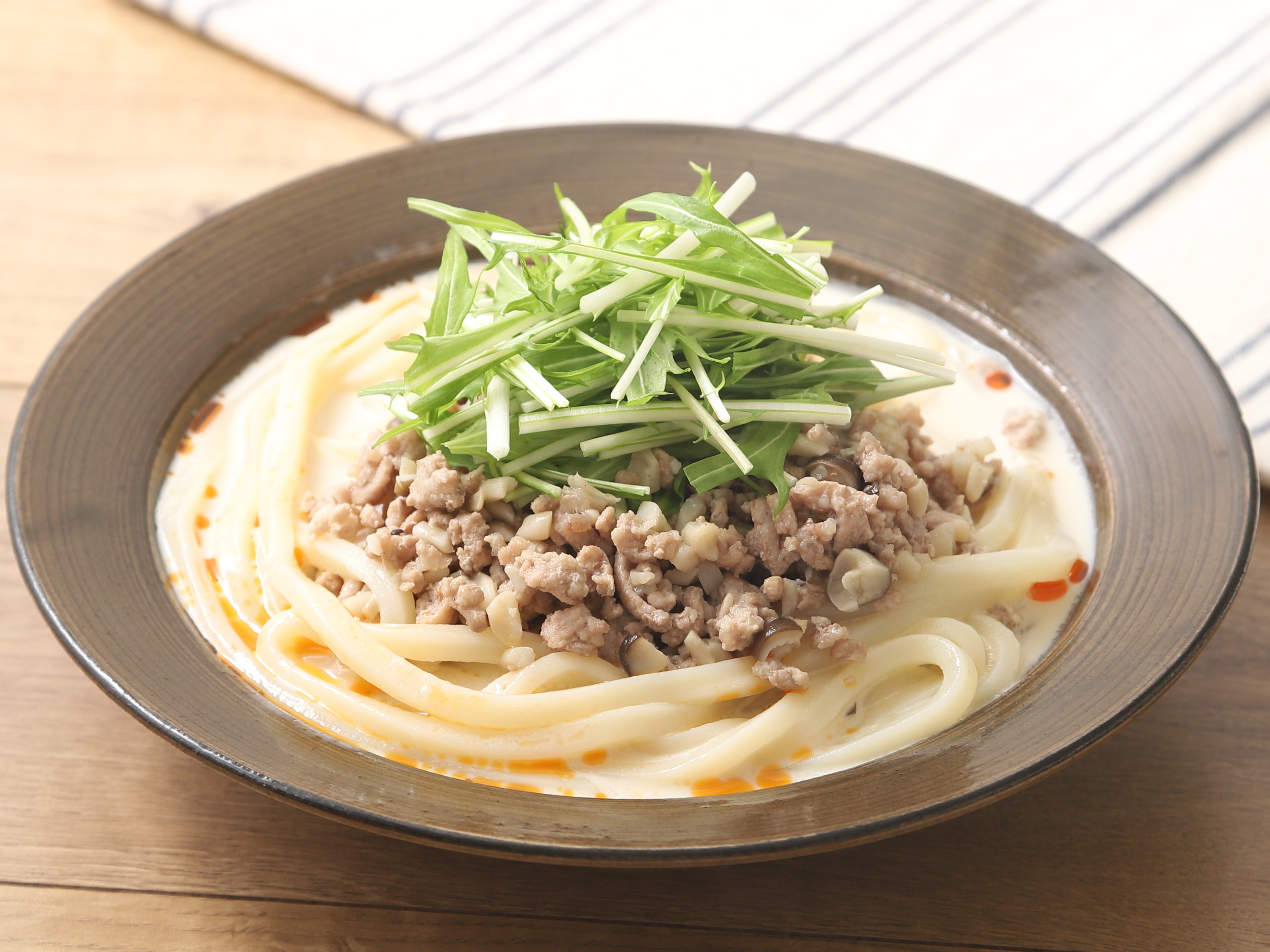 しめじと水菜のクリーミー担々うどん