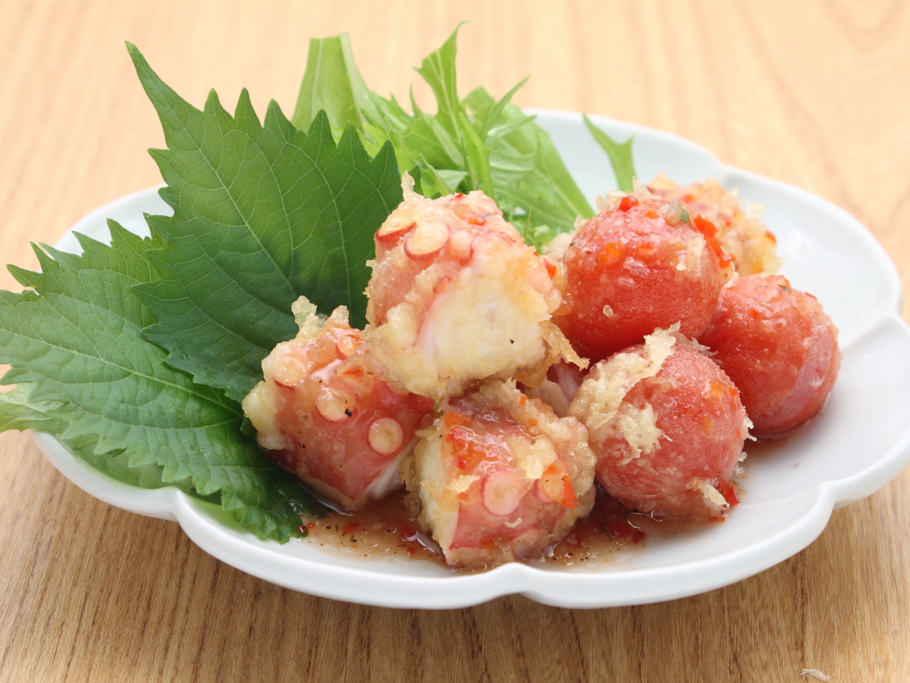 タコとトマトの天ぷらカルパッチョ