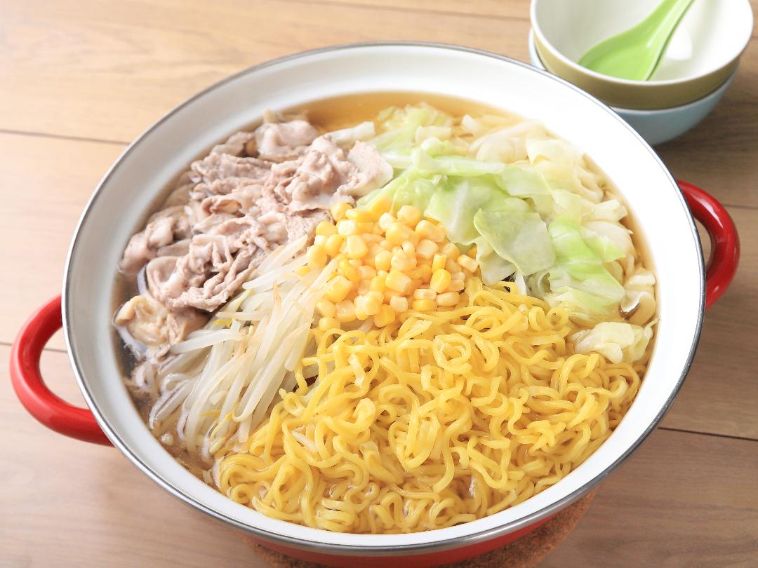 旨み広がるあごだしラーメン鍋のレシピ・作り方