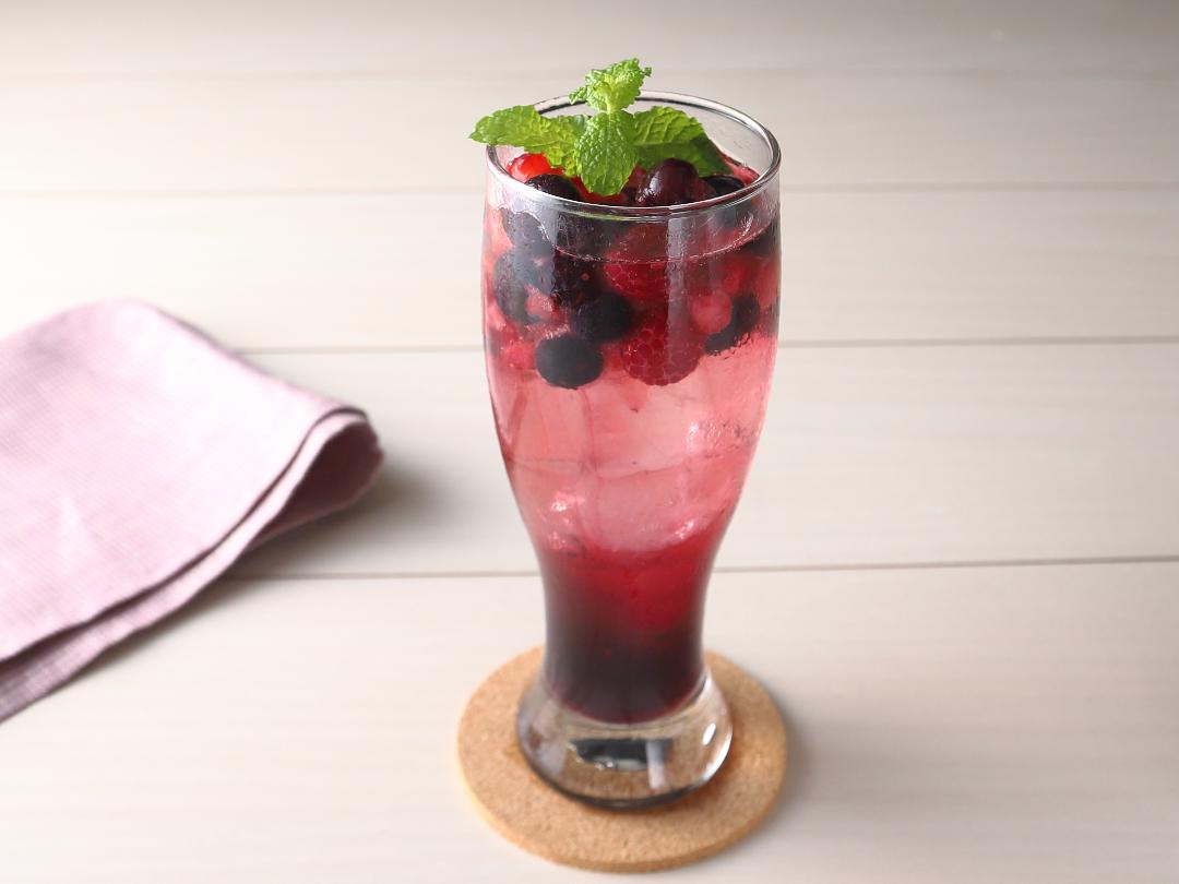 フルーツ＆ビネガー ベリーミックスサワーのレシピ・作り方 | レシピ