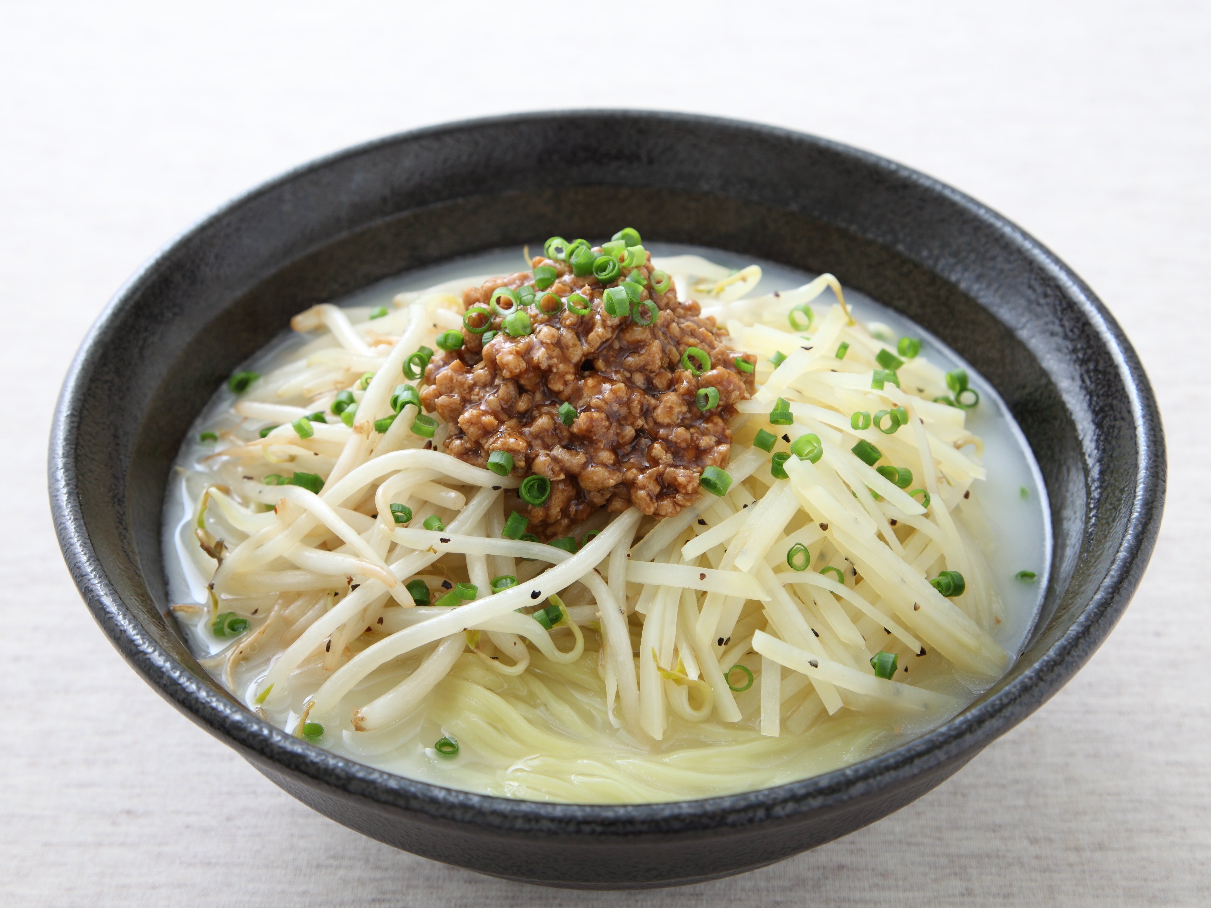 ジャガイモともやしのシャキシャキ白湯麺