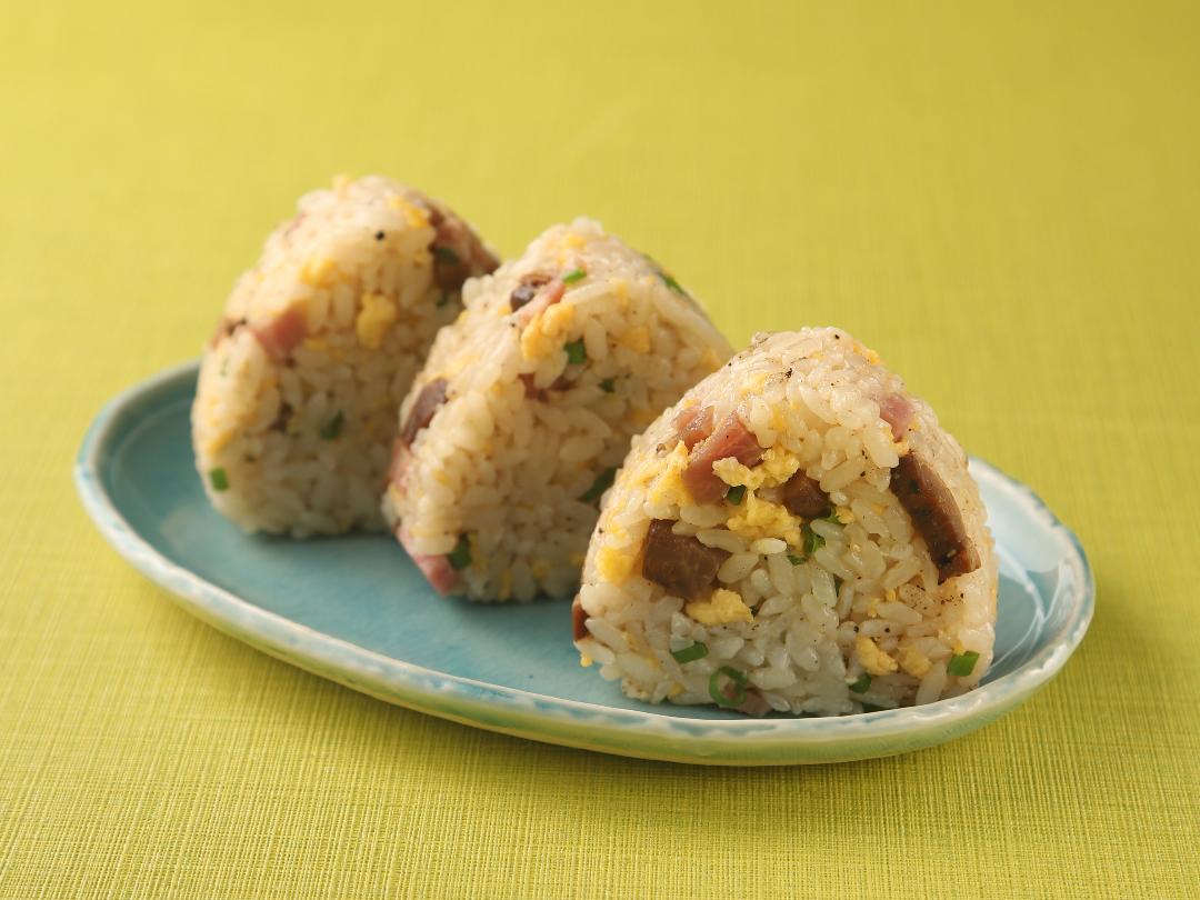 炒めない炒飯おむすびのレシピ・作り方