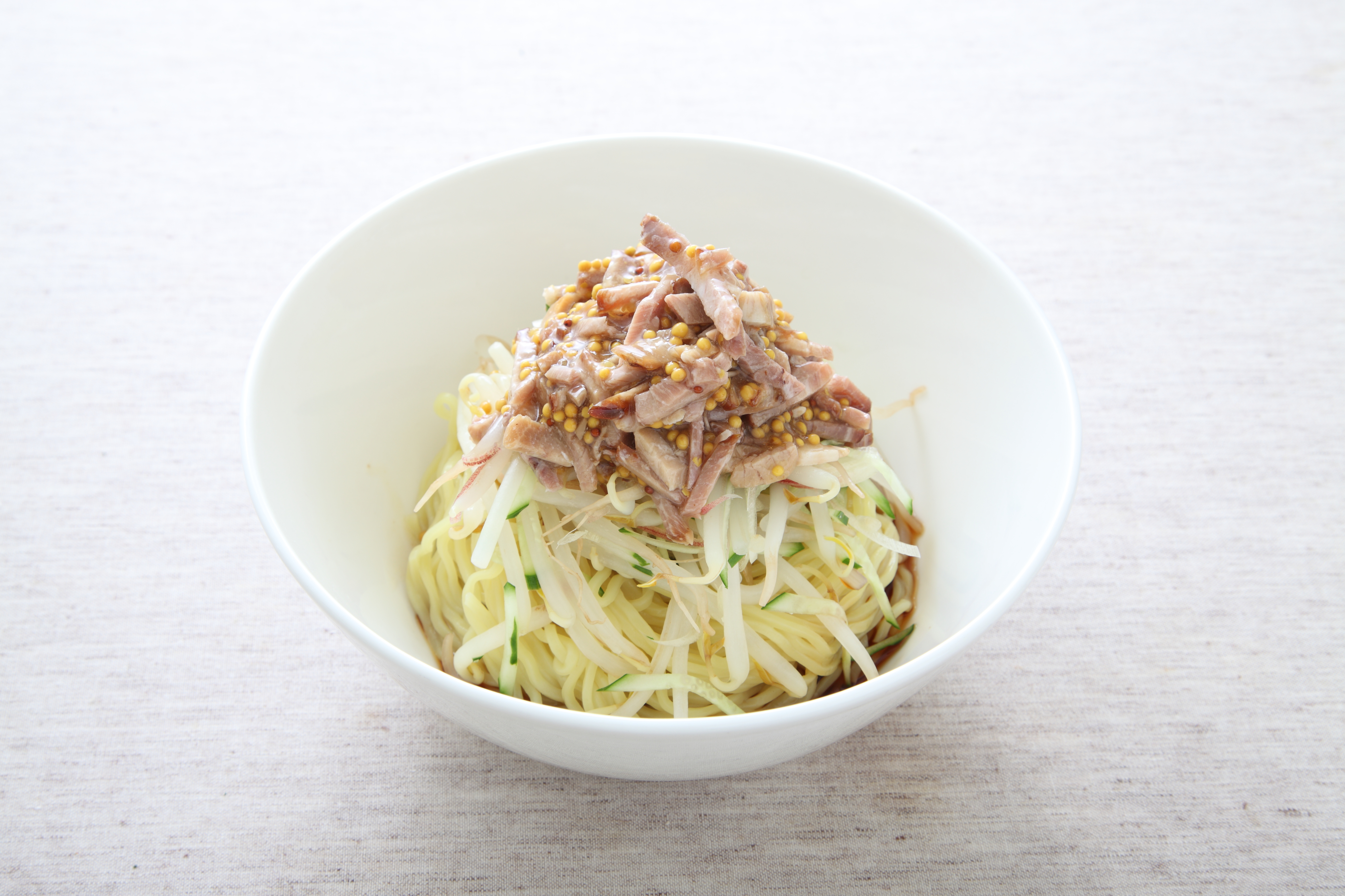 ハニーマスタード風味の冷やし混ぜ麺