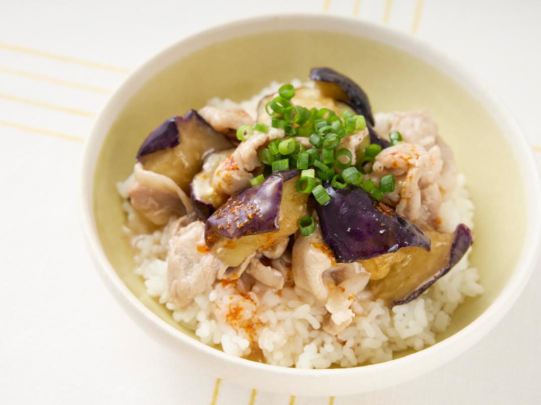冷凍揚げなすで！なす豚サンラーあんかけ丼