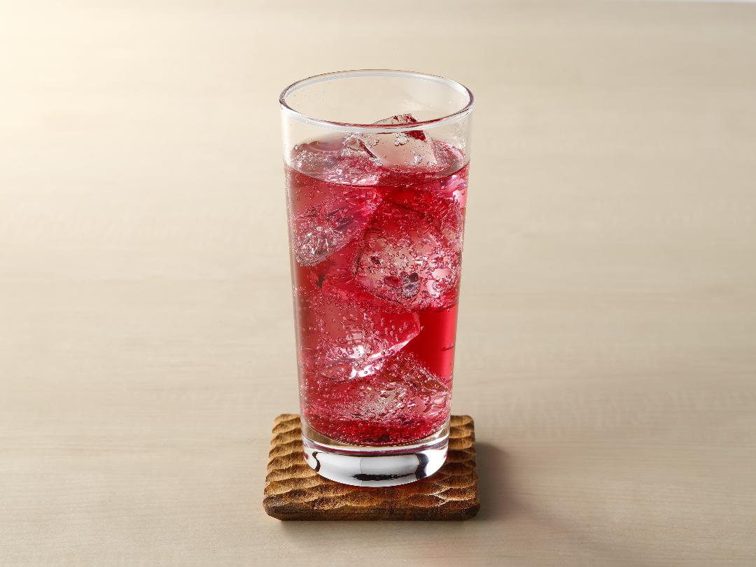 「おいしいビネガーケア　セラミド&ざくろ」ソーダ割りのレシピ・作り方