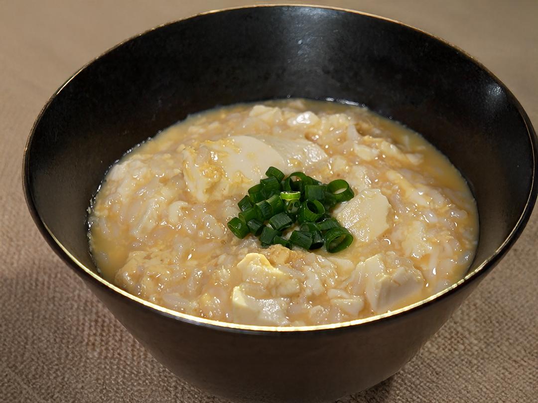 ５分で完成！レンチン豆腐たまご雑炊のレシピ・作り方
