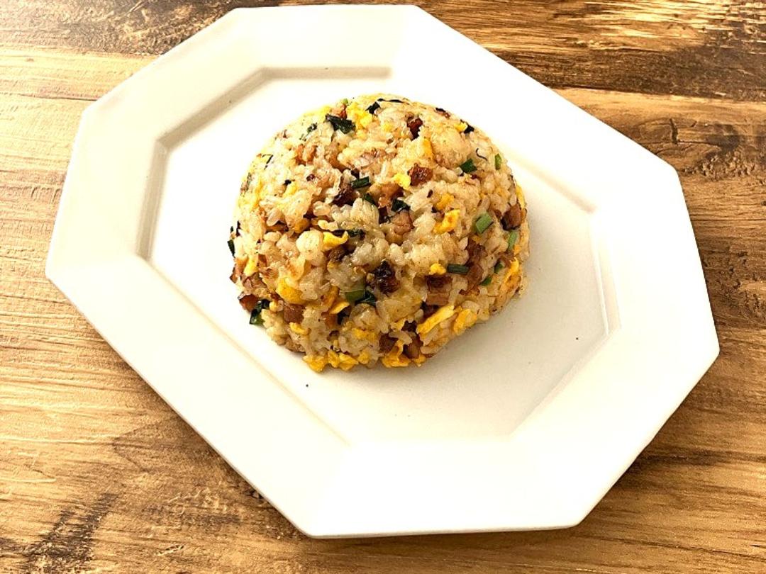 にんにくの香りと白湯の旨味！のうこうちゃーはん