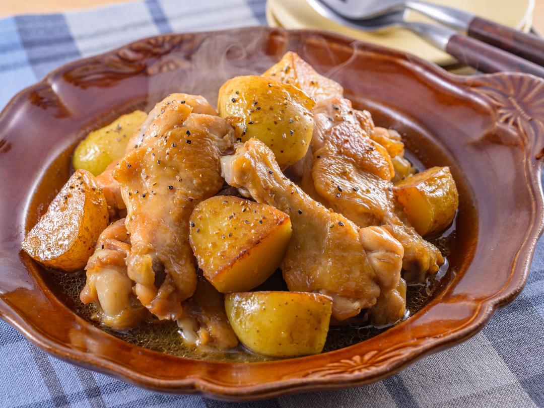新じゃがと鶏手羽のほったらかし煮のレシピ・作り方