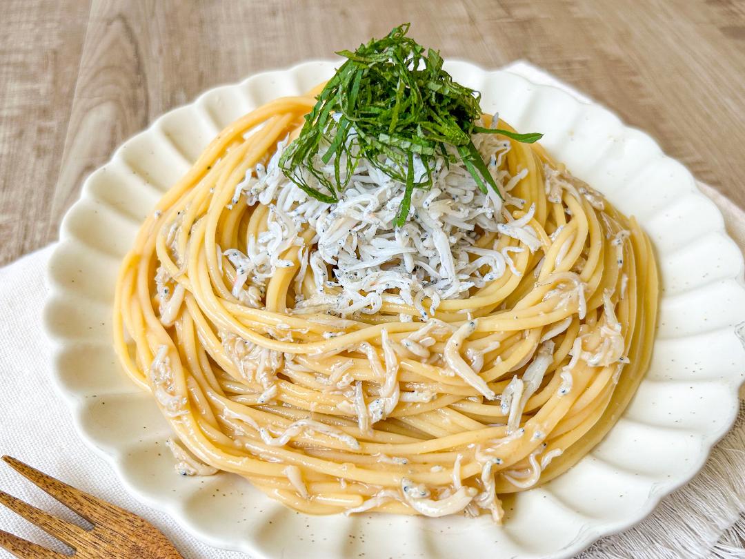 「味ぽん」だけで味きまる！ワンパン大葉しらすパスタのレシピ・作り方