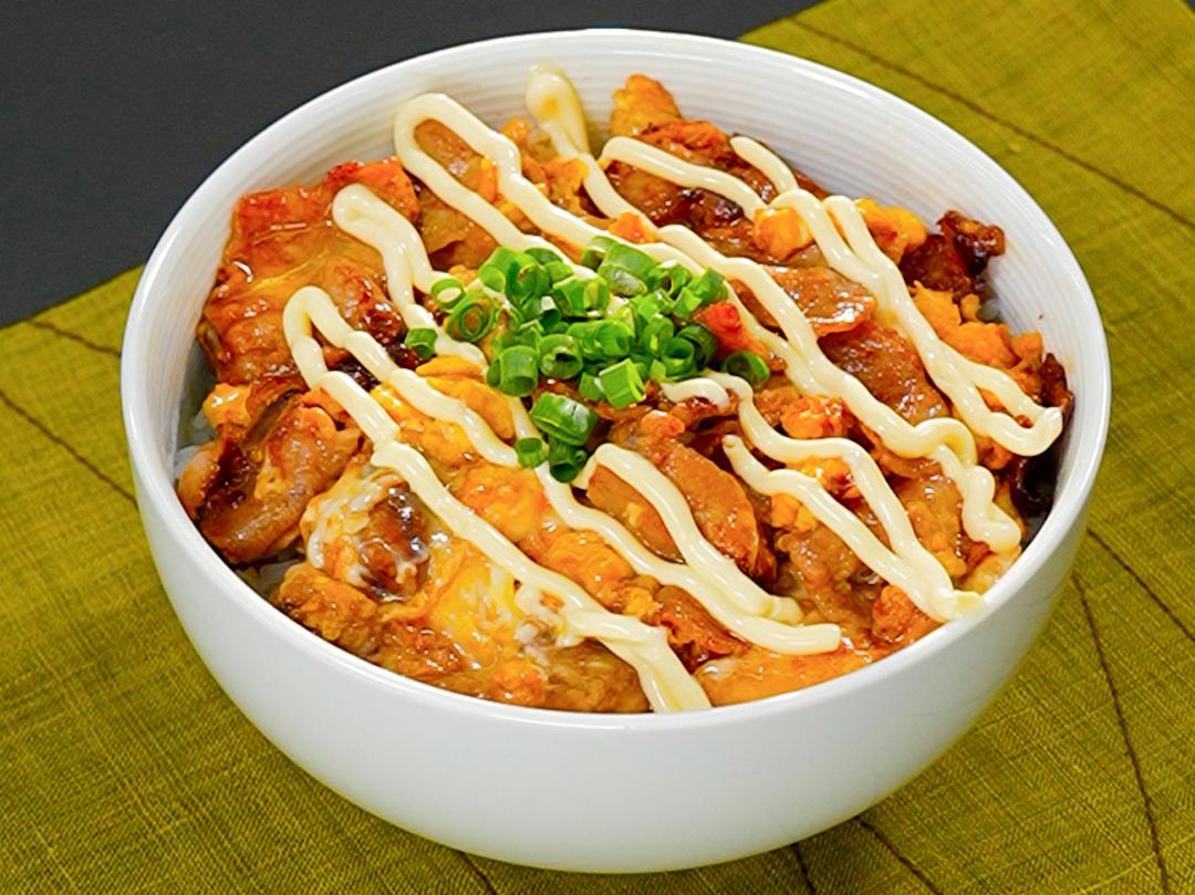 １０分で！とろたま豚マヨ丼のレシピ・作り方