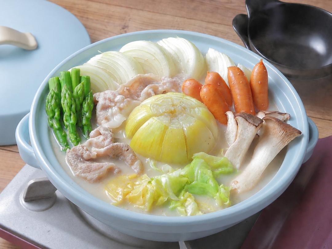 玉ねぎどっさり！ごま豆乳ミルク鍋のレシピ・作り方
