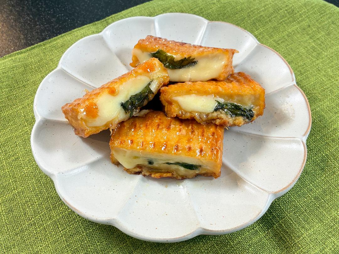 挟んで焼くだけ！厚揚げの大葉チーズサンドのレシピ・作り方