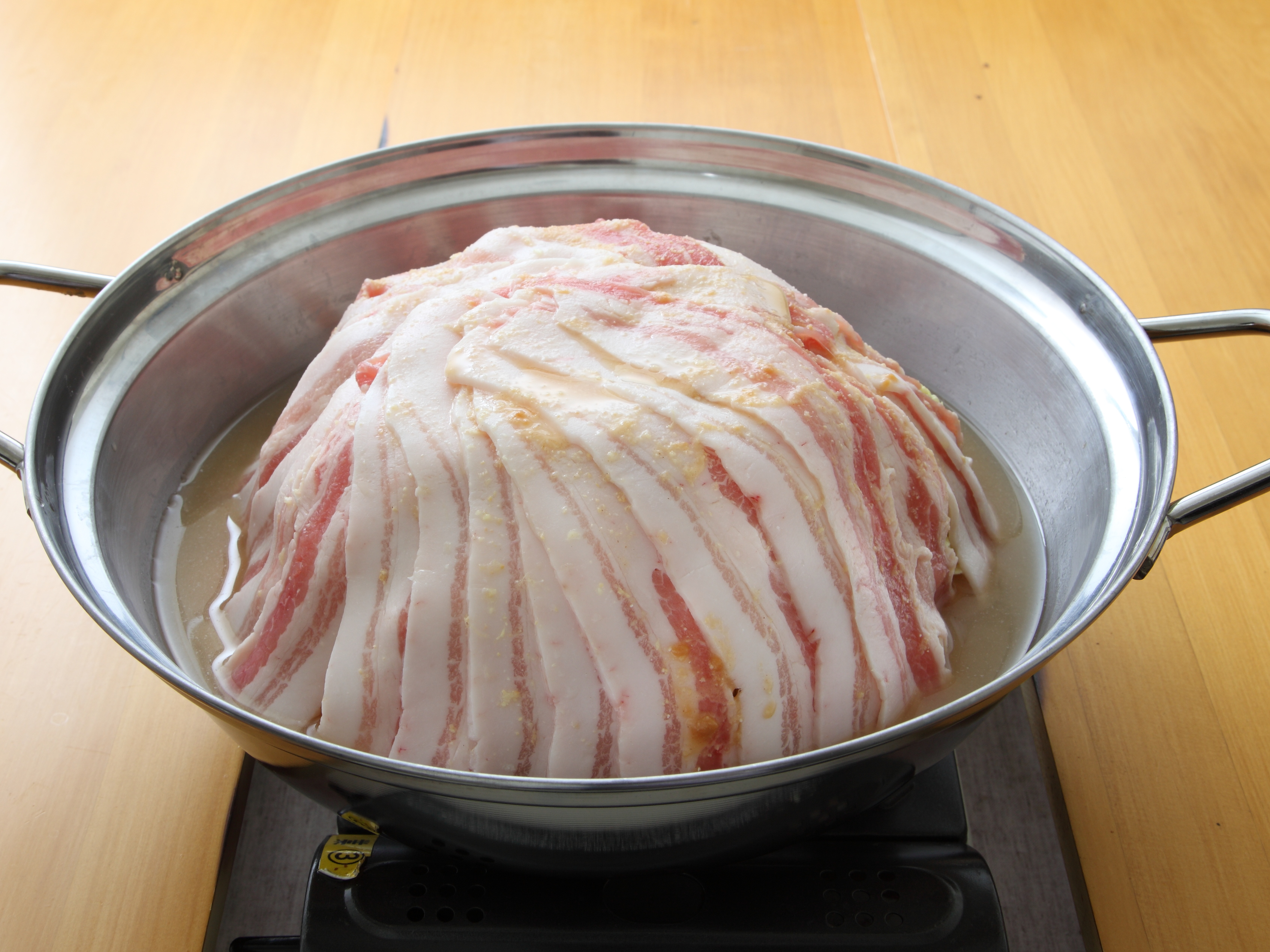 豚肉と白菜のしょうが味噌鍋