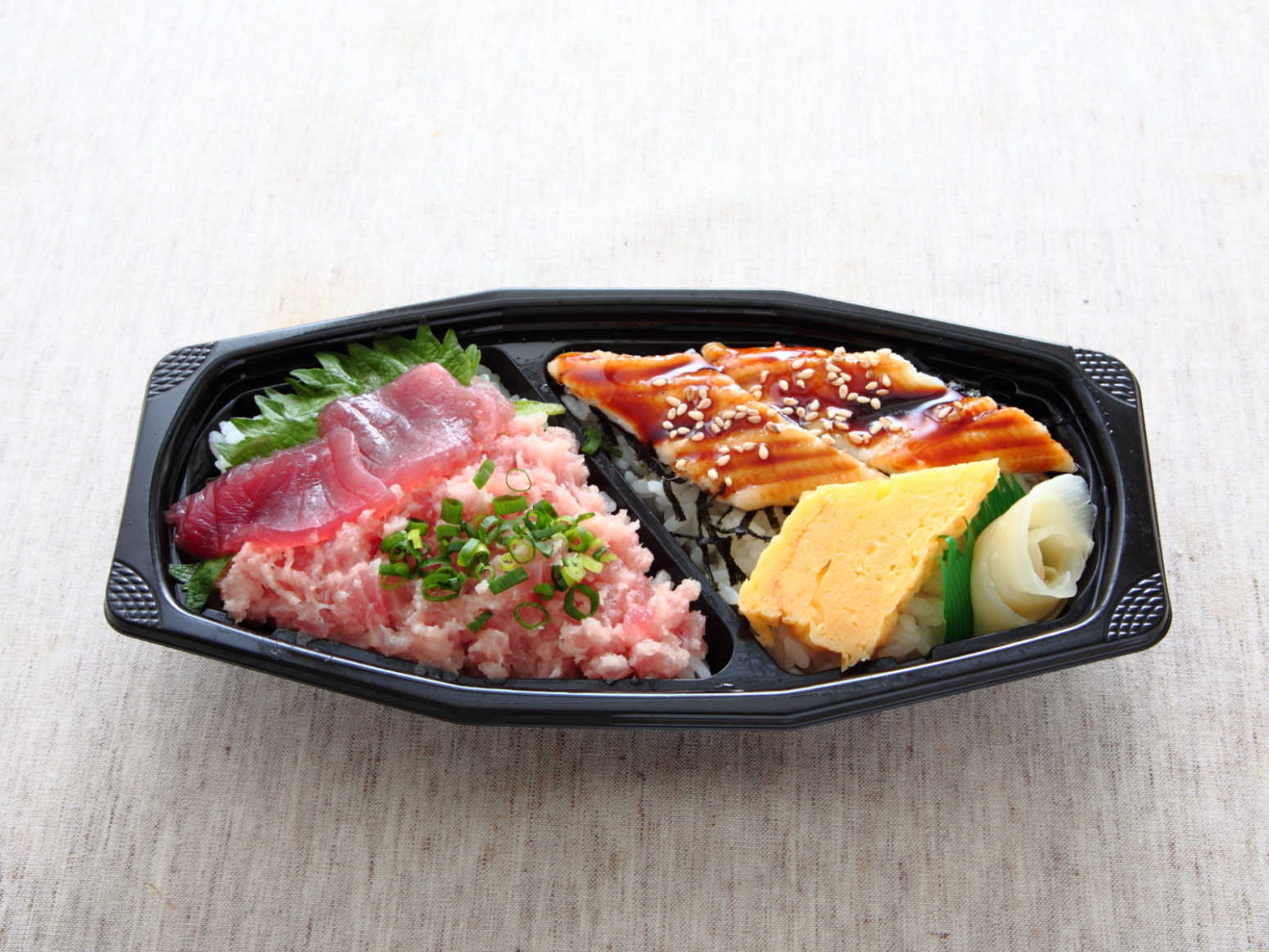 まぐろと穴子の二色ちらし