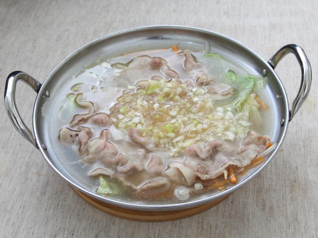 豚もやし鍋　たまねぎ酢タレ