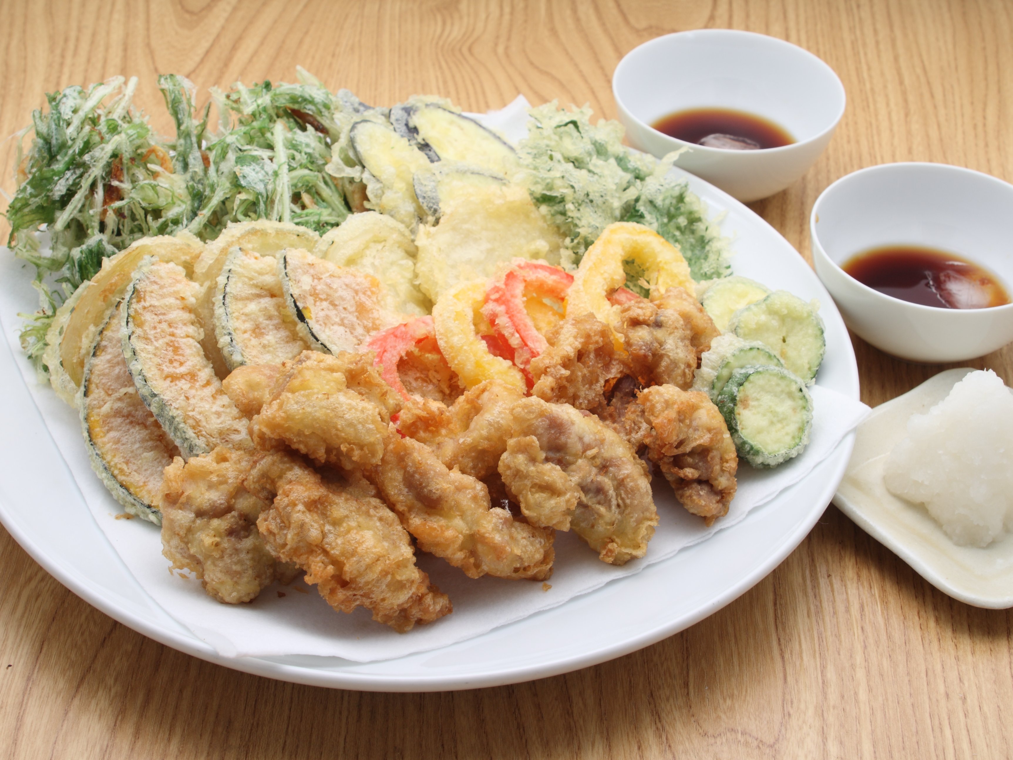 鶏天と旬夏野菜の天ぷら盛り合わせ