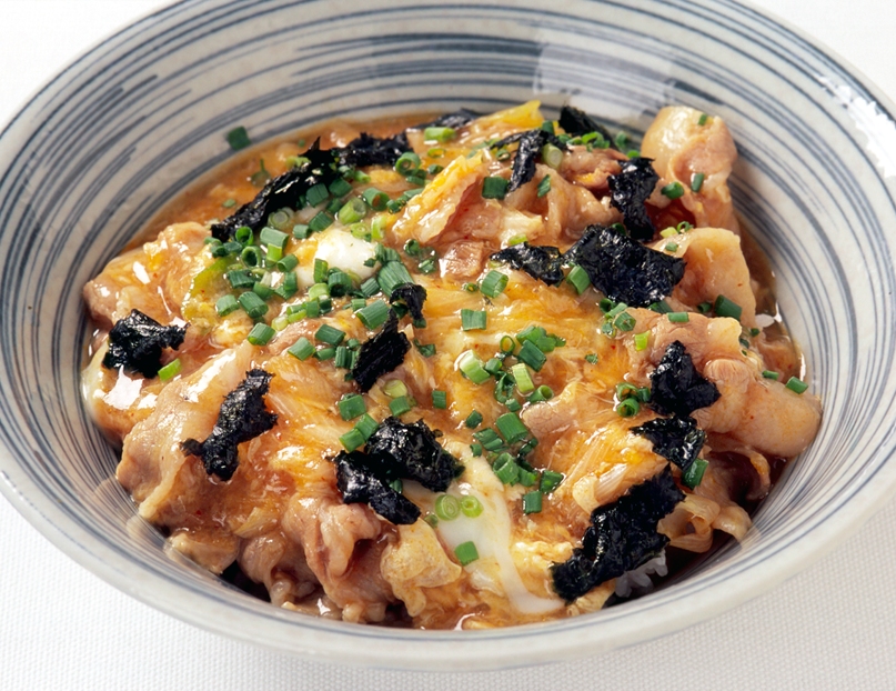 トロトロ玉子の豚チゲ丼