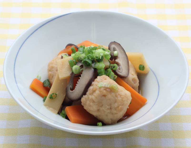 たけのこと鶏だんごの中華風煮物