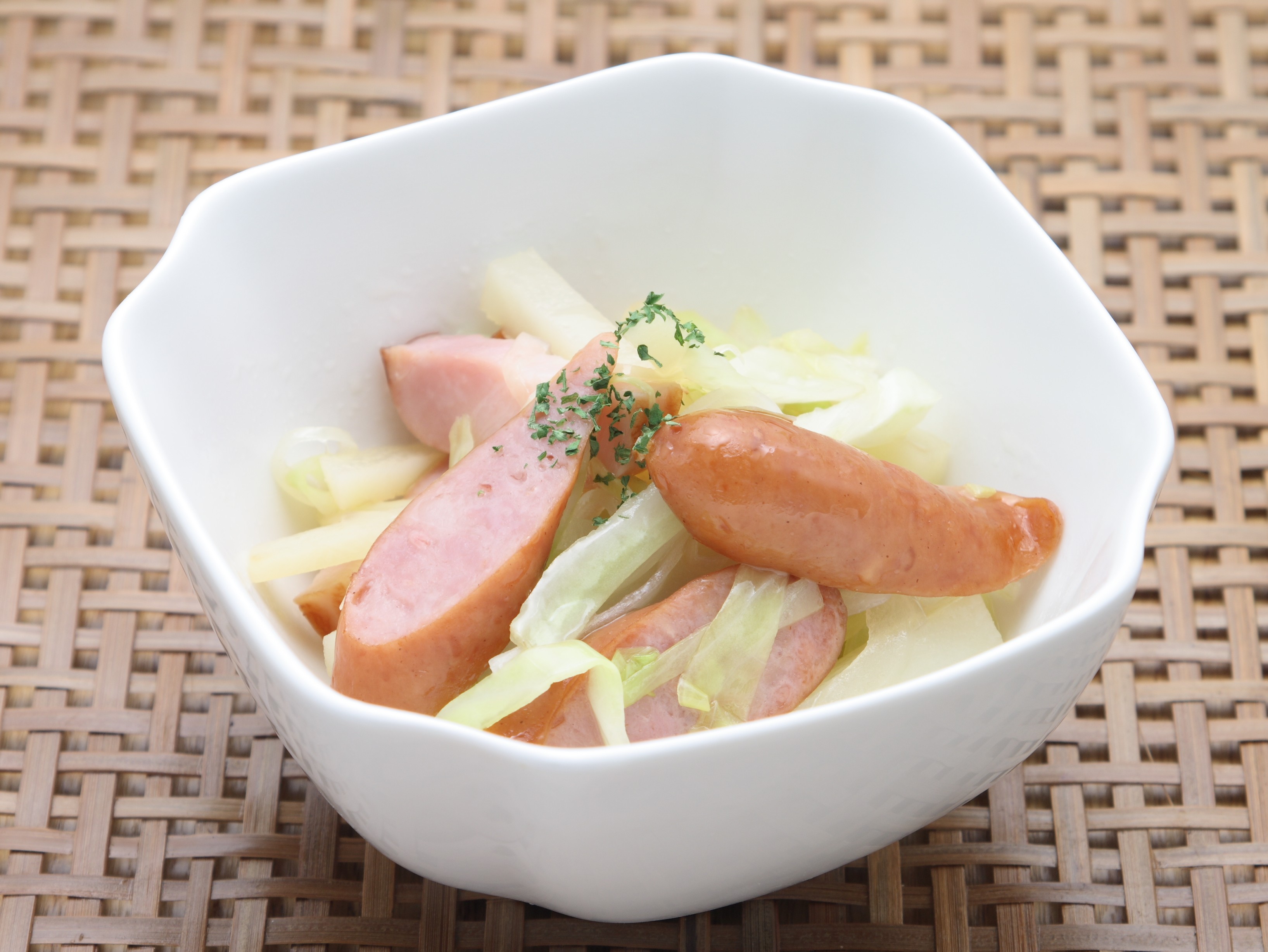 ベーコンとキャベツの「やさしいお酢」炒め