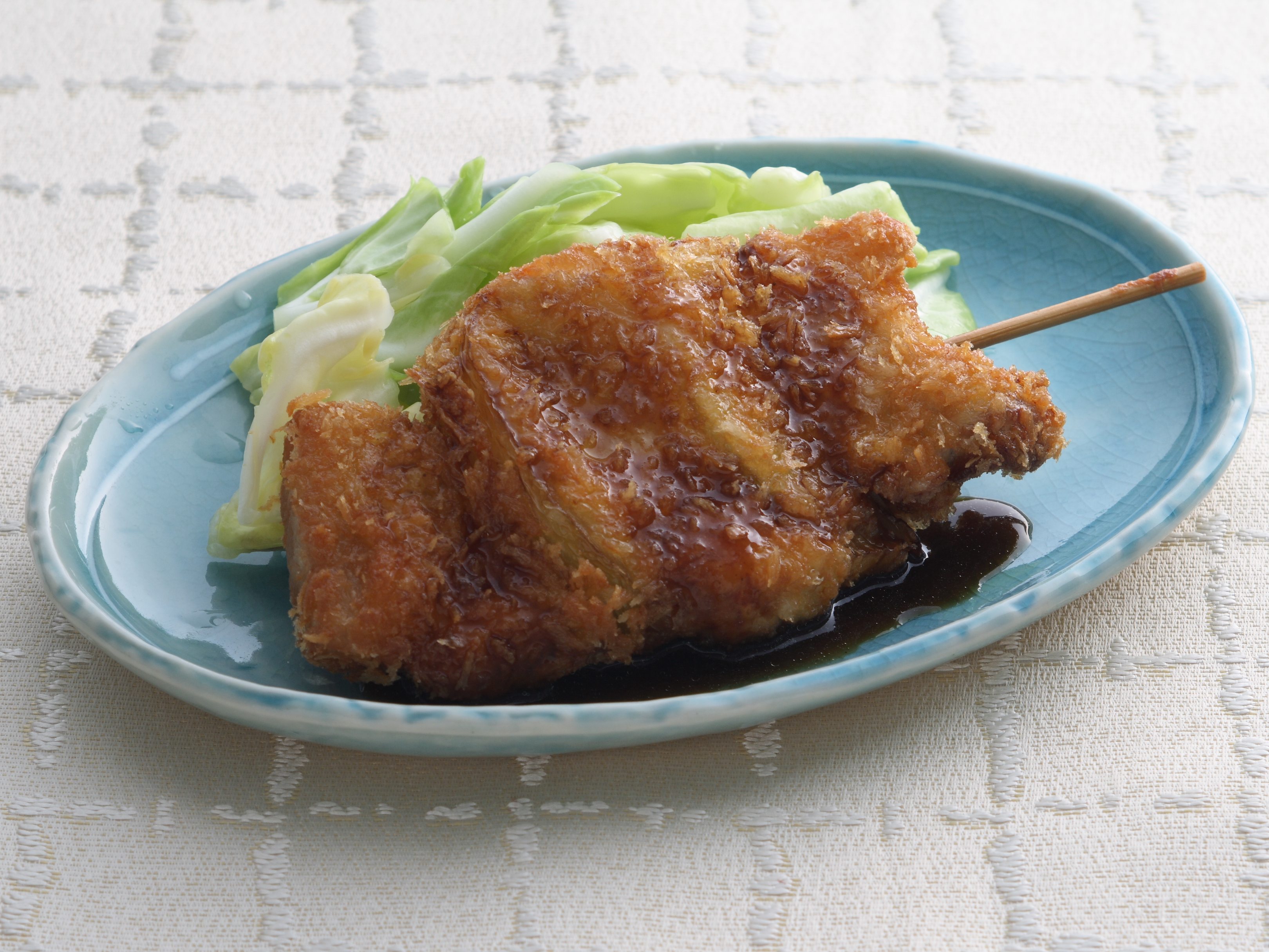 串かつのさっぱりキャベツ添え