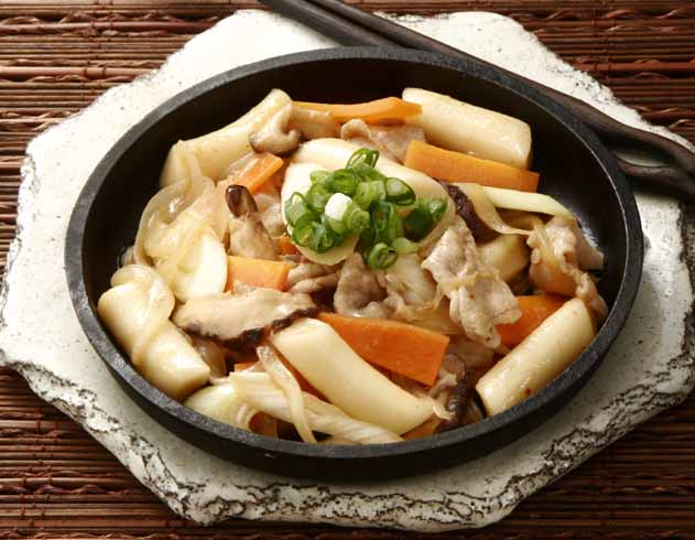 韓国風豚肉とトッポギ炒め