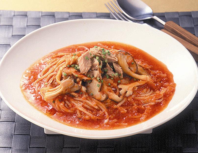 ツナときのこの和風トマトスパゲティ